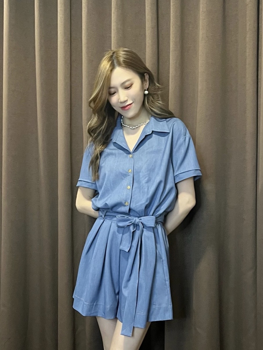 短袖翻領連身短褲