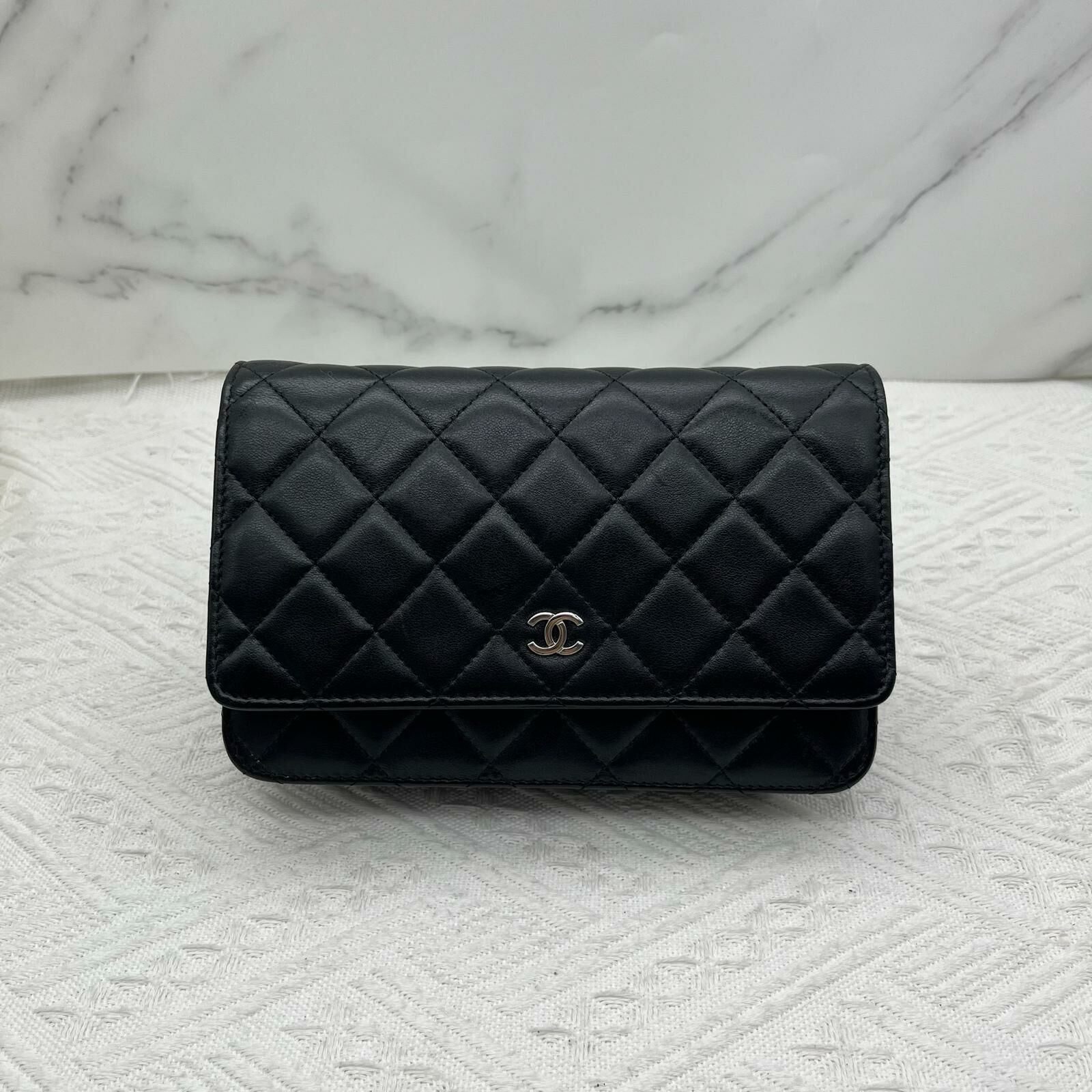 Chanel woc (黑銀羊皮）