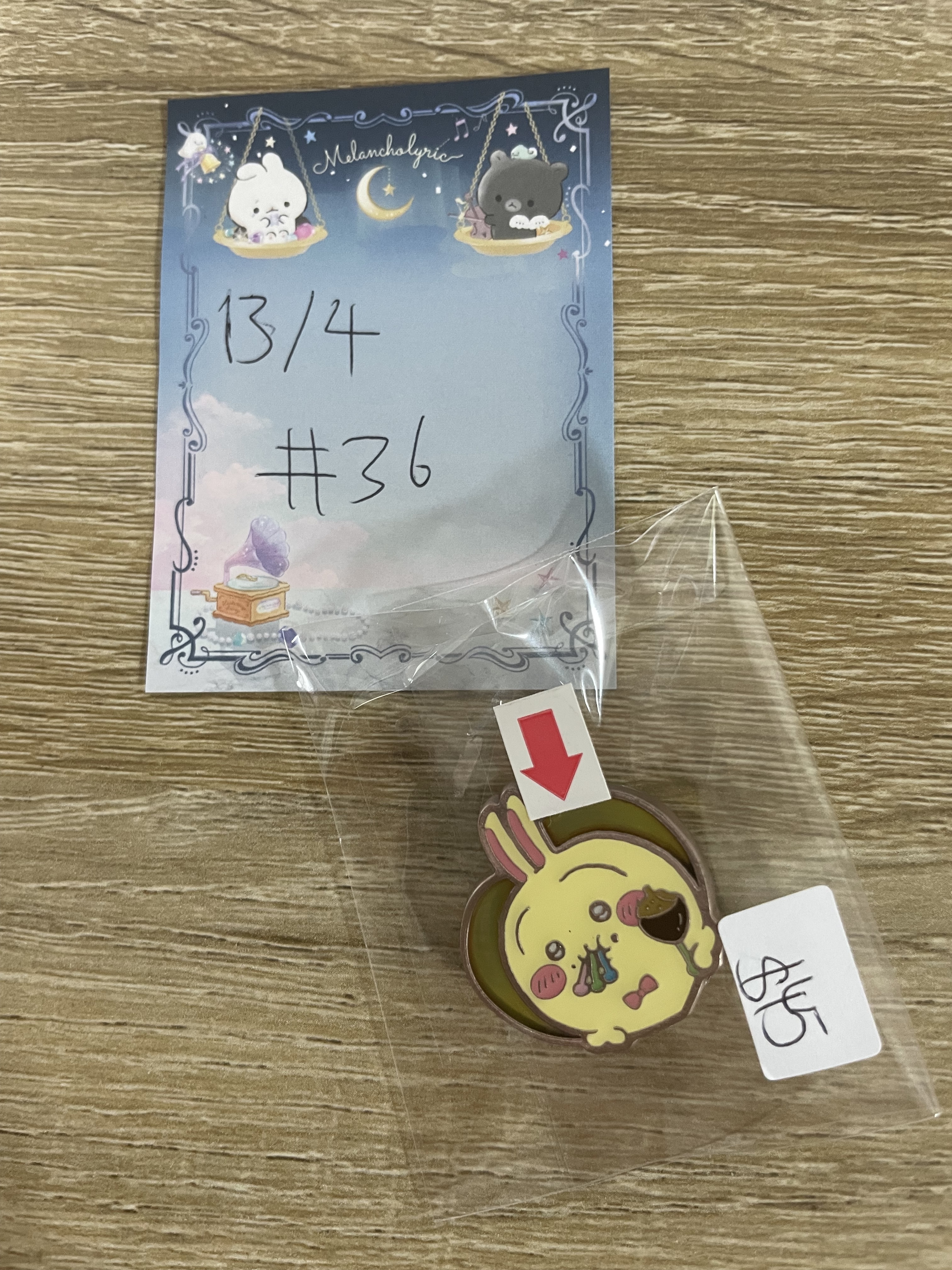 CHIIKAWA 兔兔 襟章 瑕#36