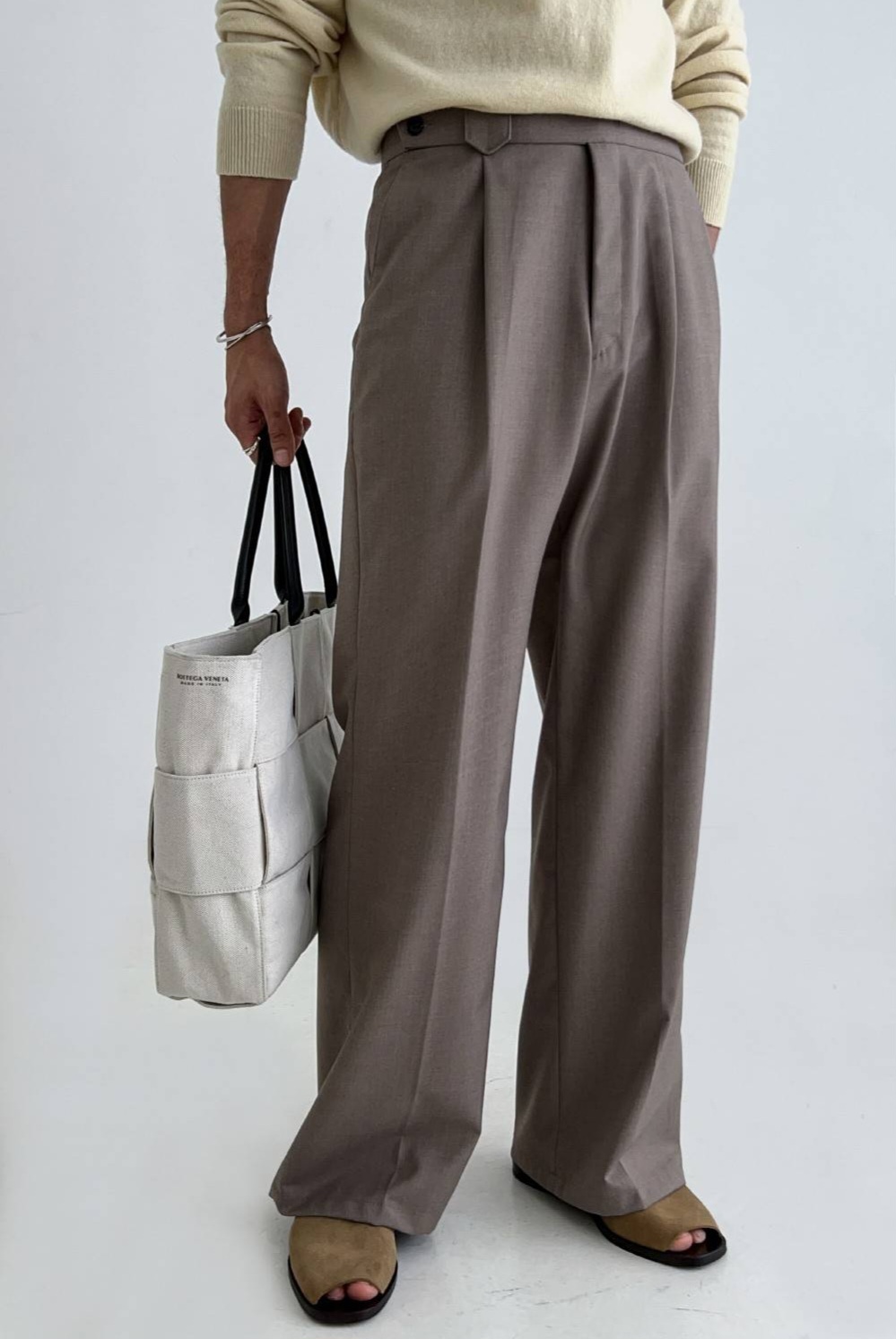 (韓國限時特價)橫軸扣後捏褶微寬西裝褲