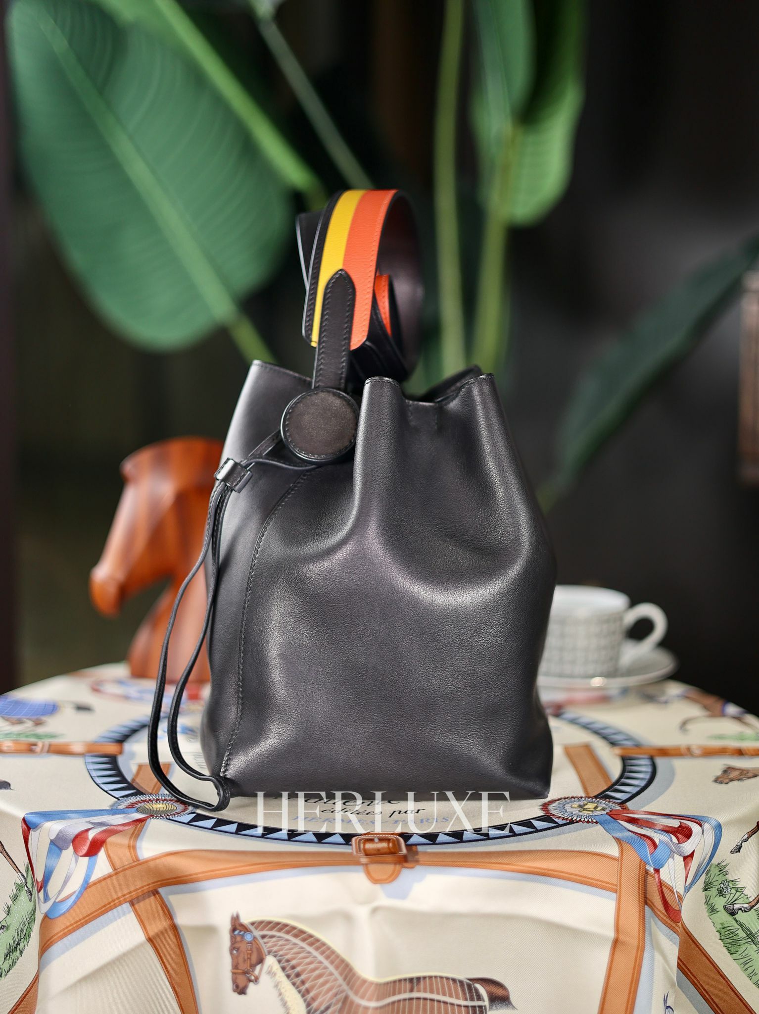 licol 17 noir/bleu indigo ck volupto  C （ 95 % new ）