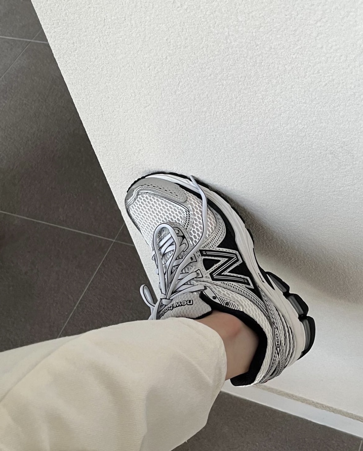 New Balance 860 銀黑