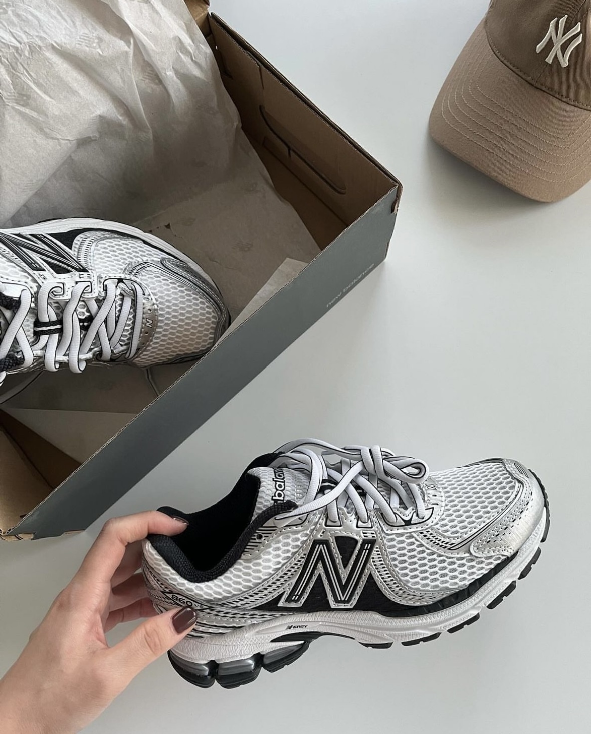 New Balance 860 銀黑