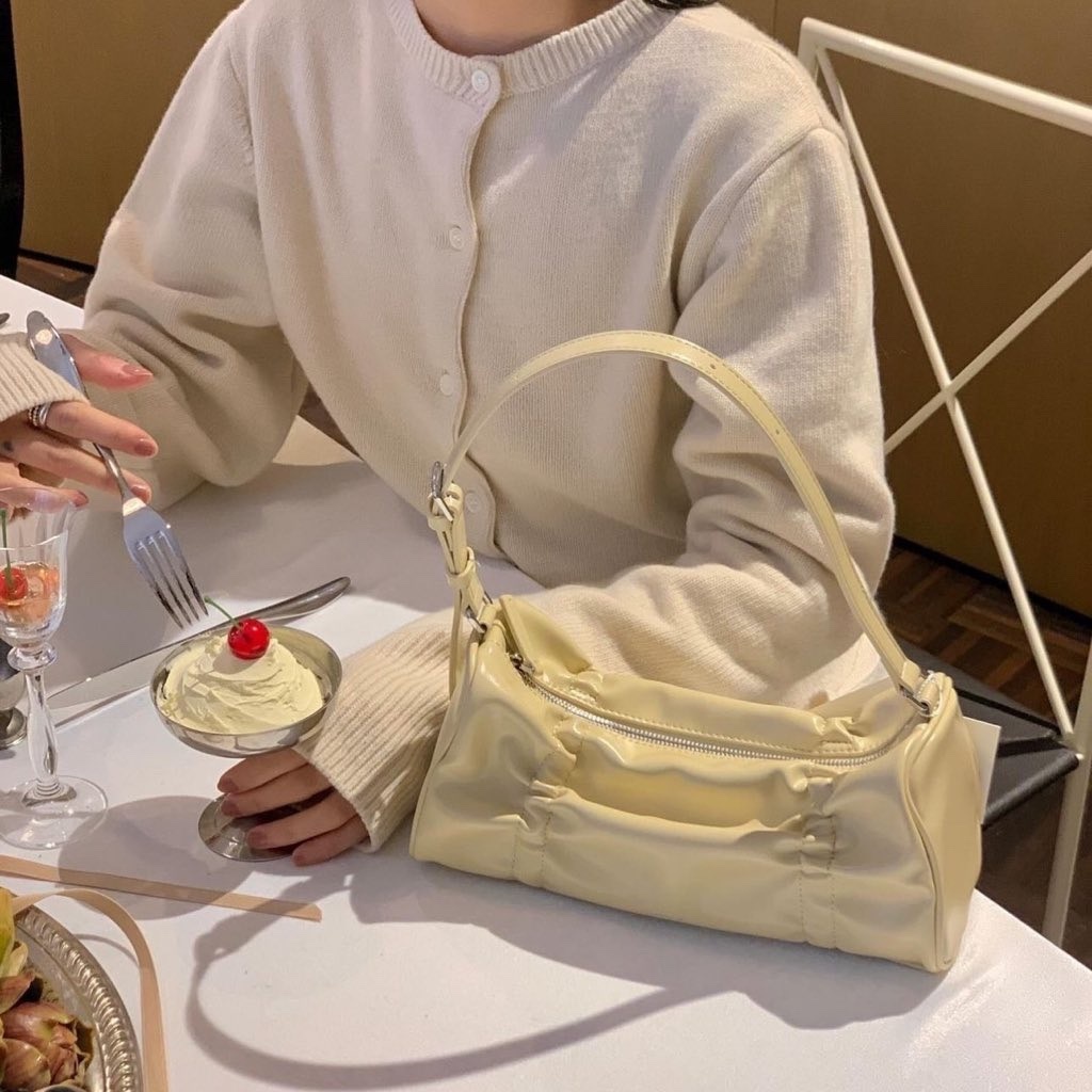 Stand Oil - Pleats Bag BUTTER