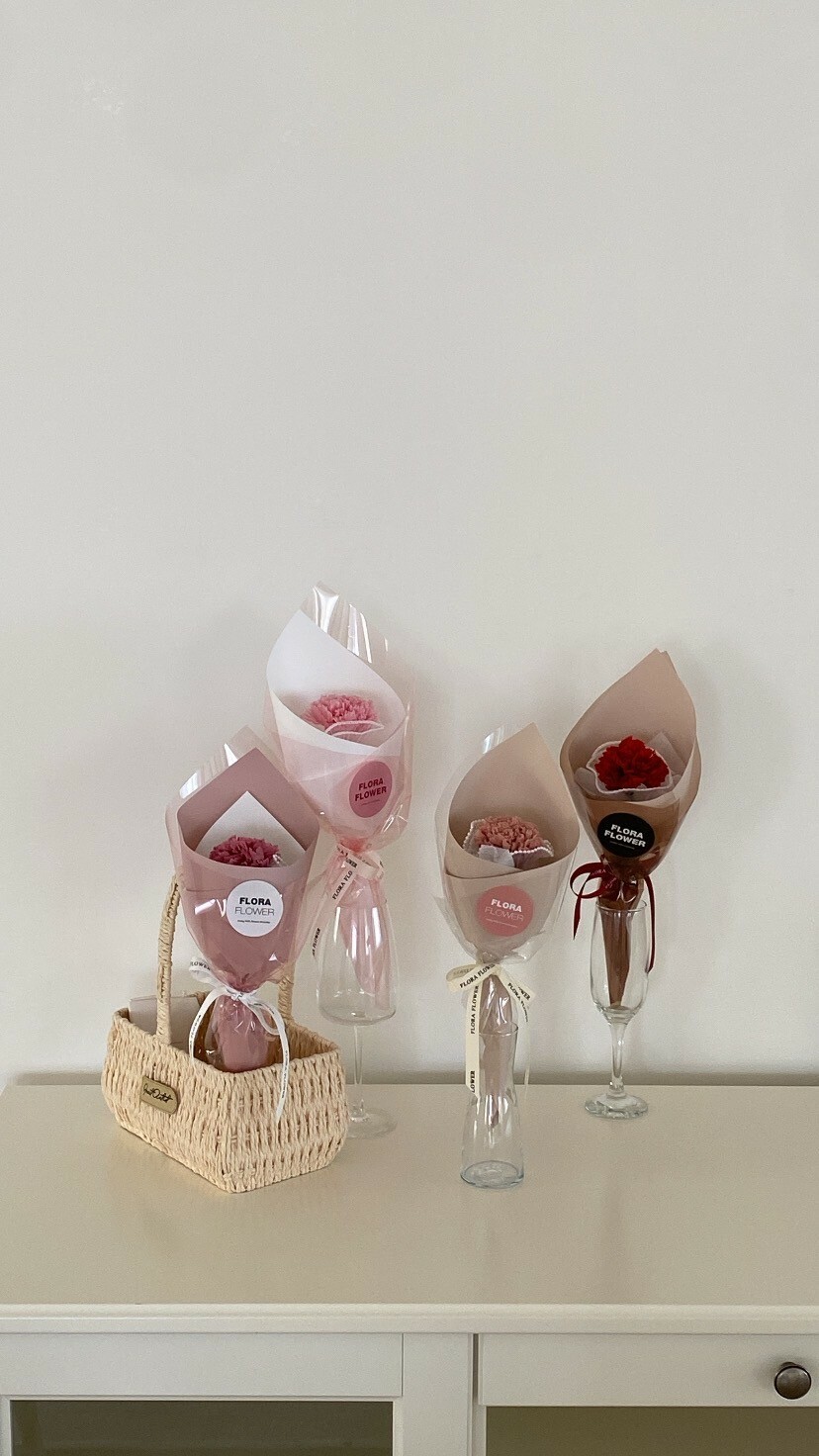 康乃馨冰淇淋小花束