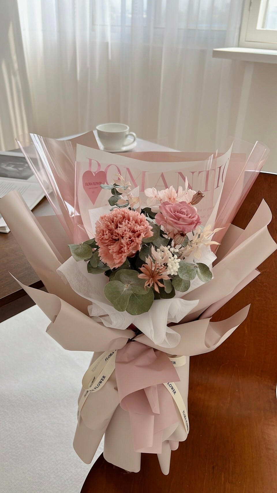 康乃馨永生花束 - 微風含香