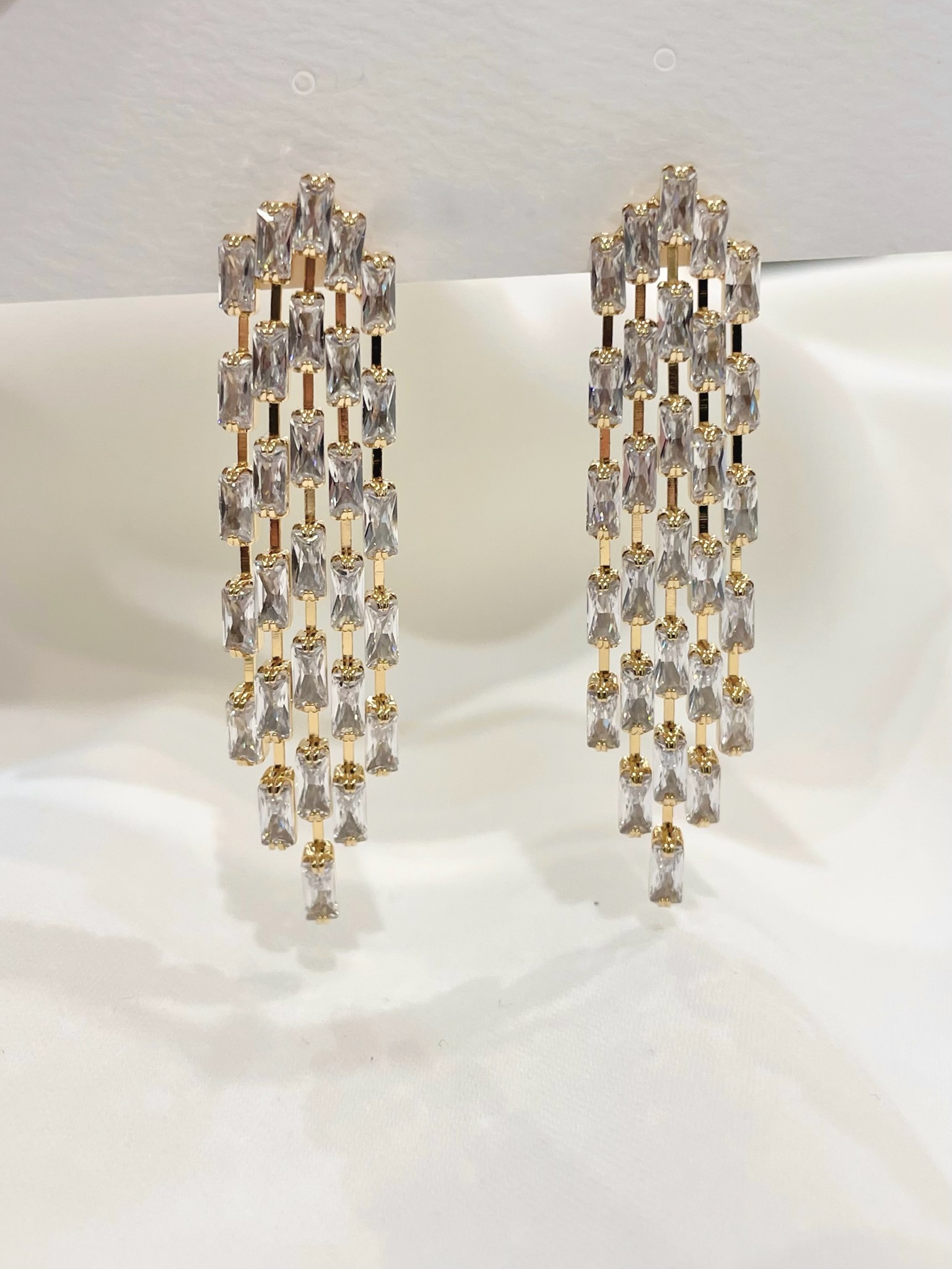 流蘇垂墜鑽耳環