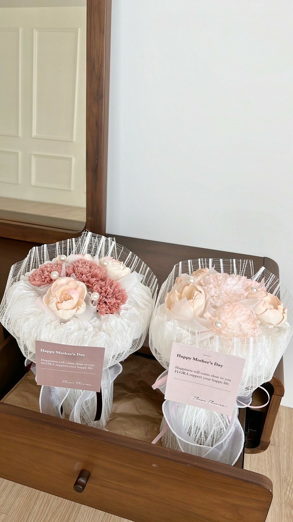 母親節仙女霧紗康乃馨花束