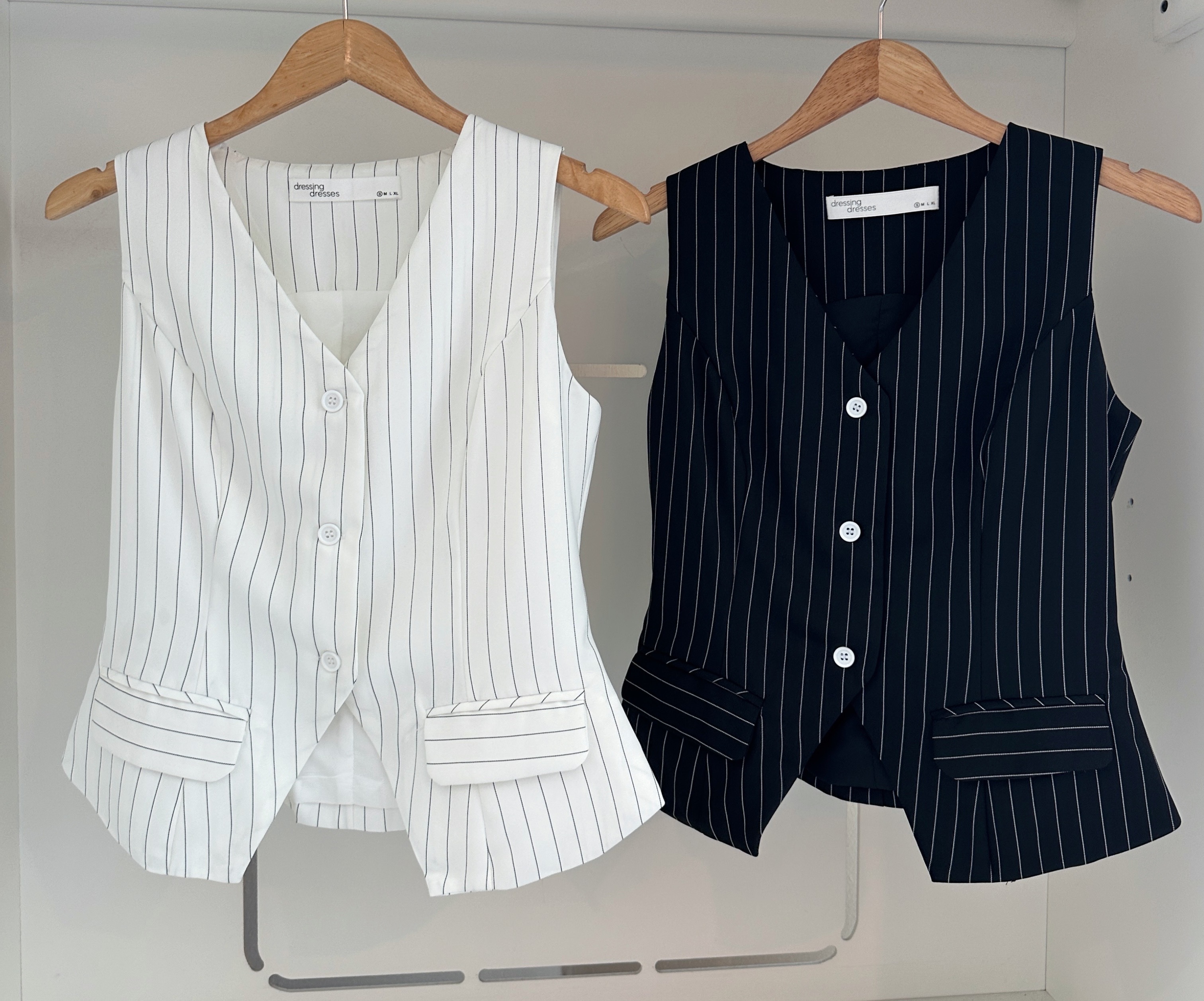 STRIPED BUTTON VEST BLOUSE