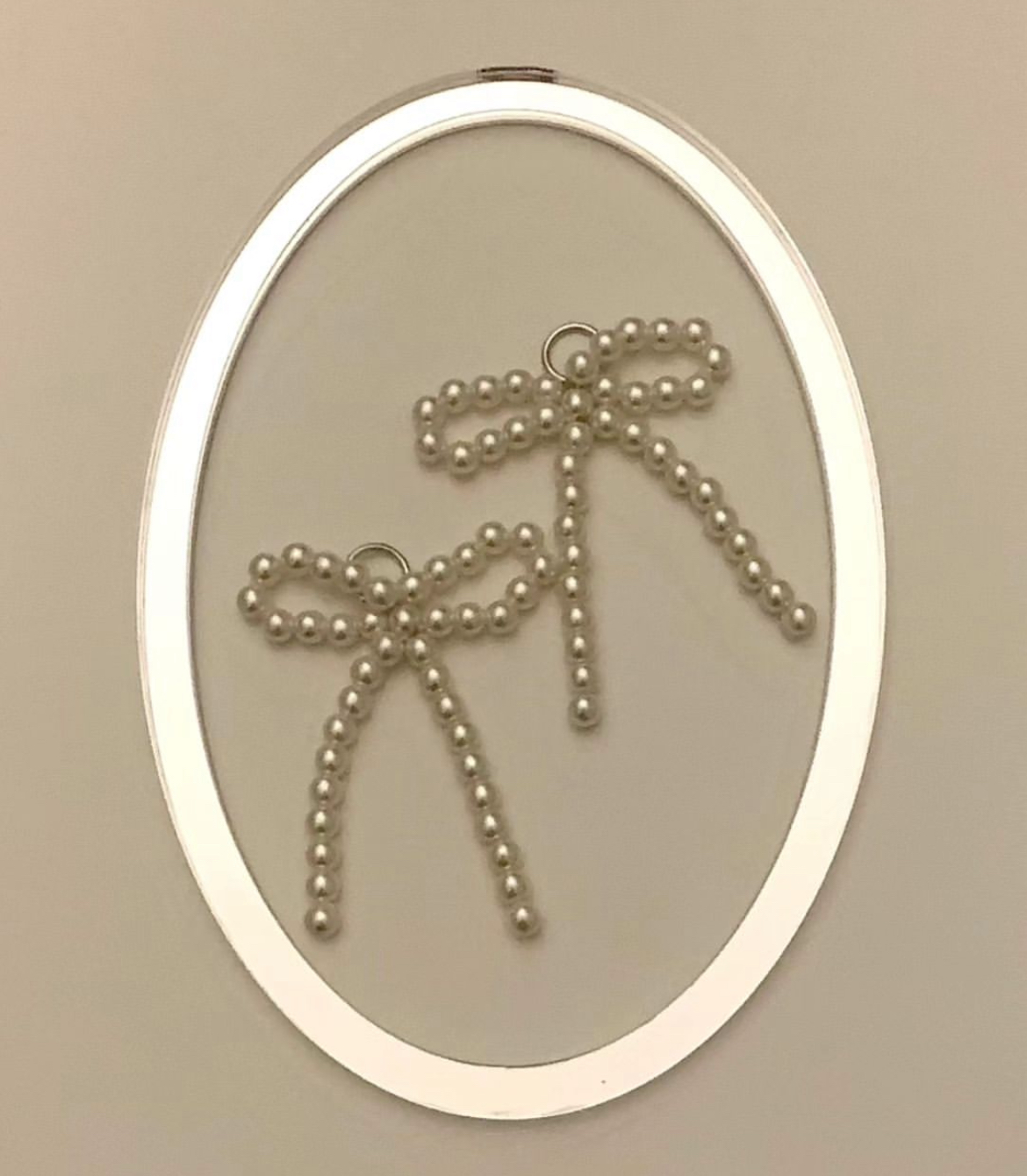 KR RIBBON PEARL SHOES ACC (F)