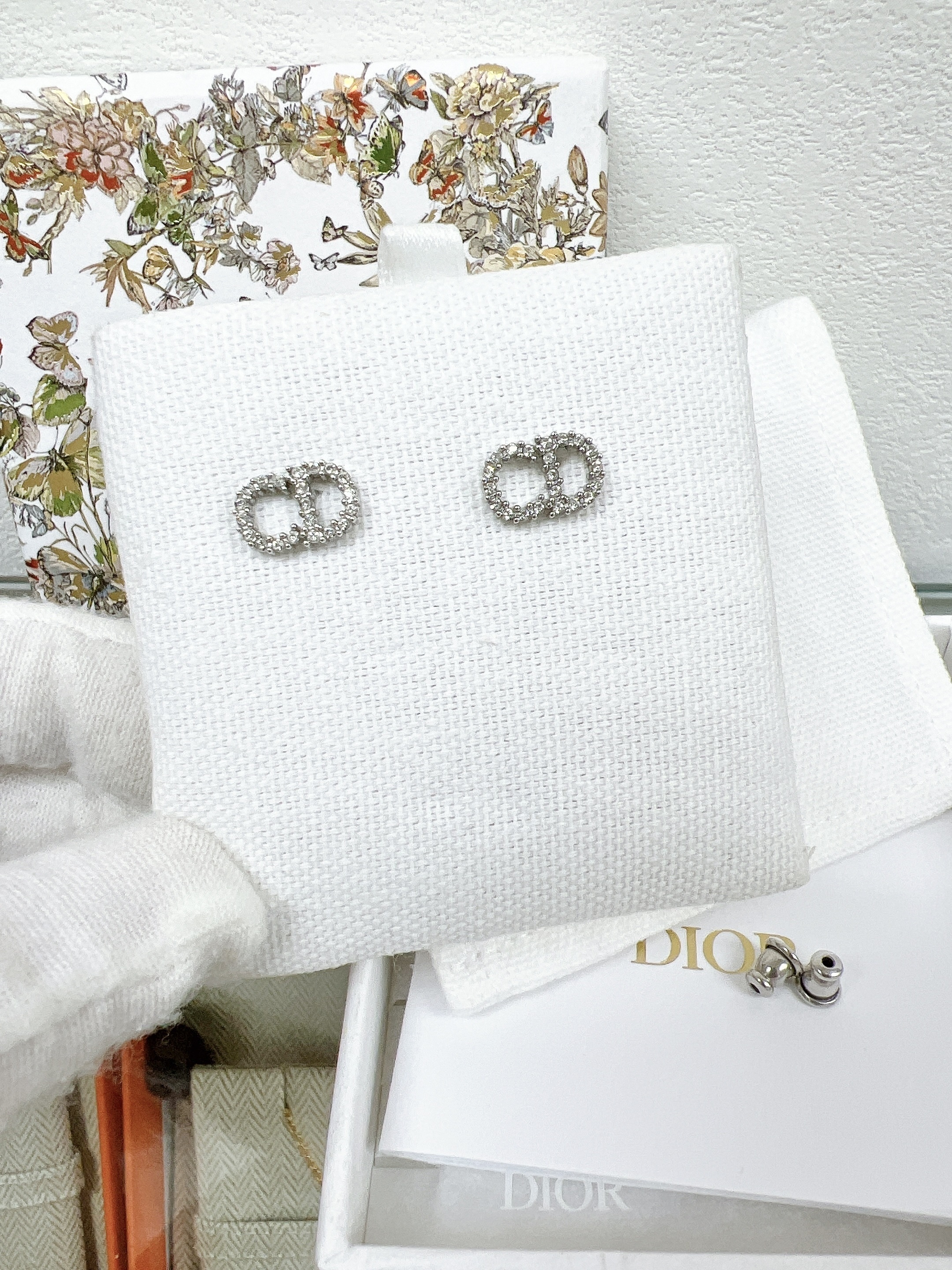 Dior Claire D Lune earrings silver