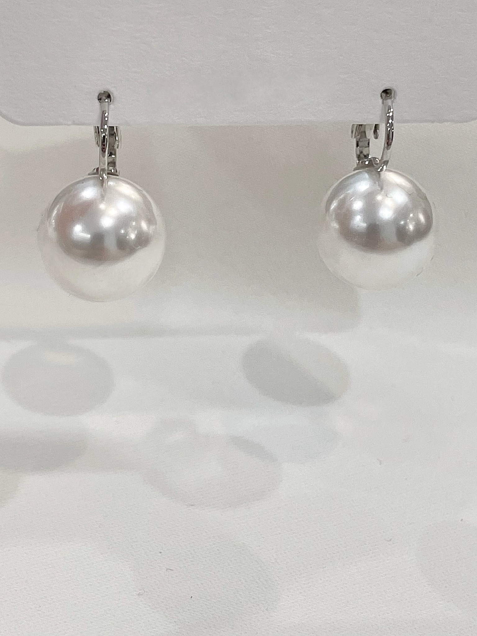 優雅墜飾珍珠耳環