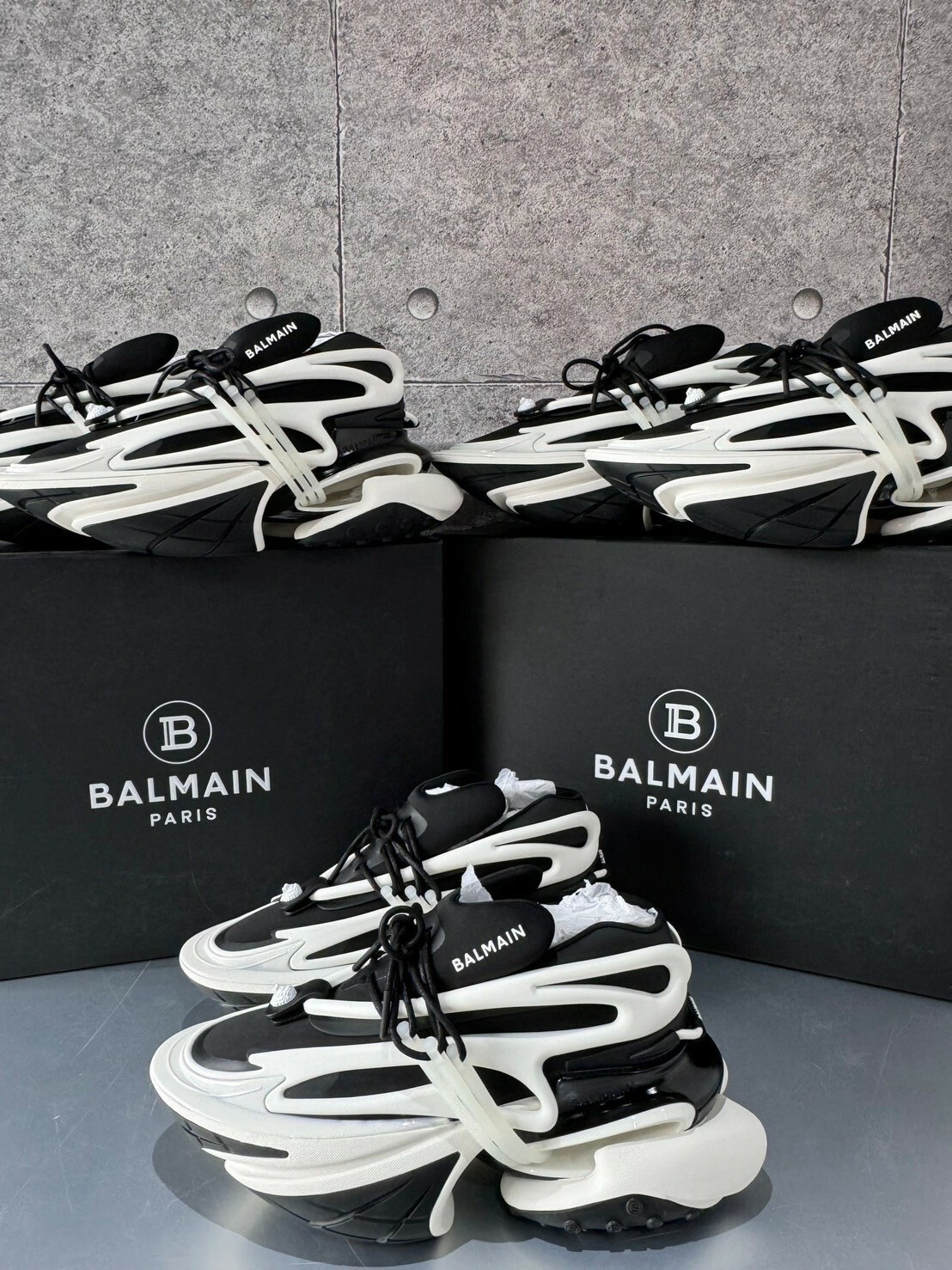 Balmain Unicorn 經典款 黑白遊艇鞋 獨角獸