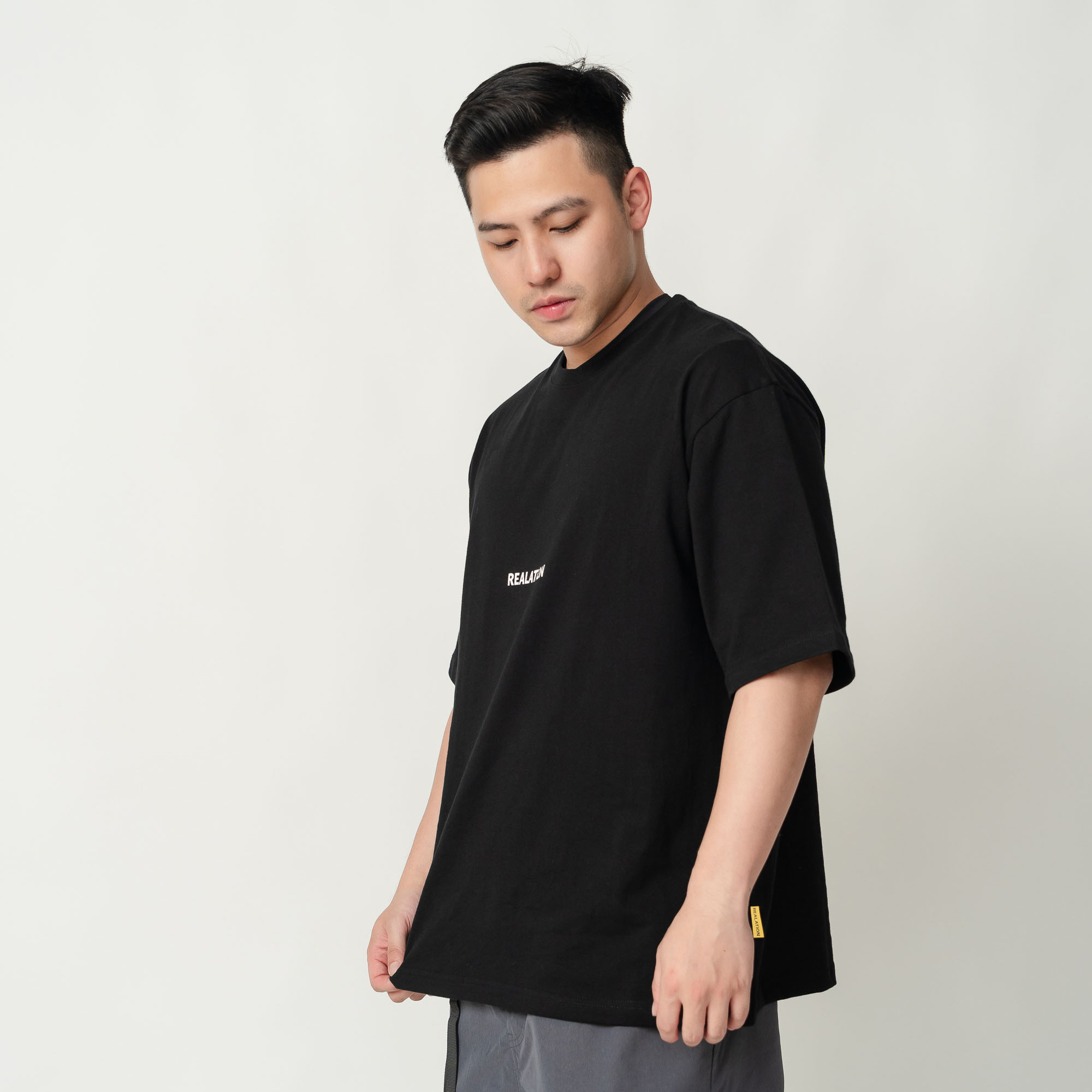 REALATiON 24SS OVERSIZE LOGO TEE - Black