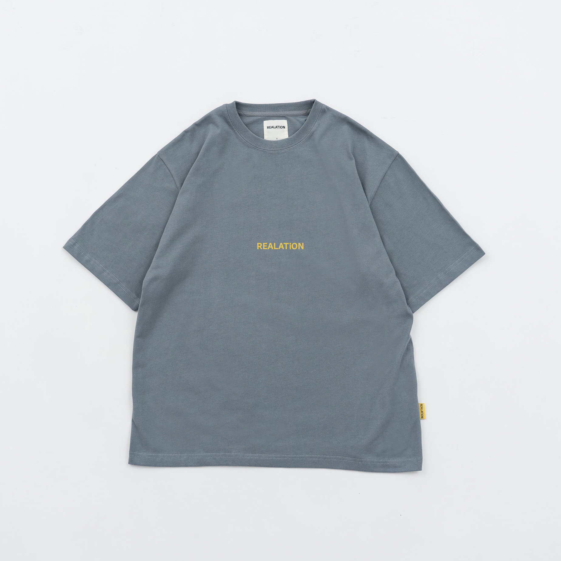 REALATiON 24SS OVERSIZE LOGO TEE - Stone Blue