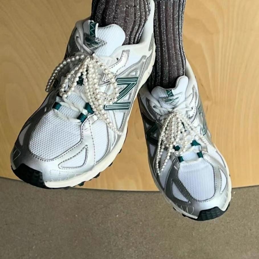 KR RIBBON PEARL SHOES ACC (G)