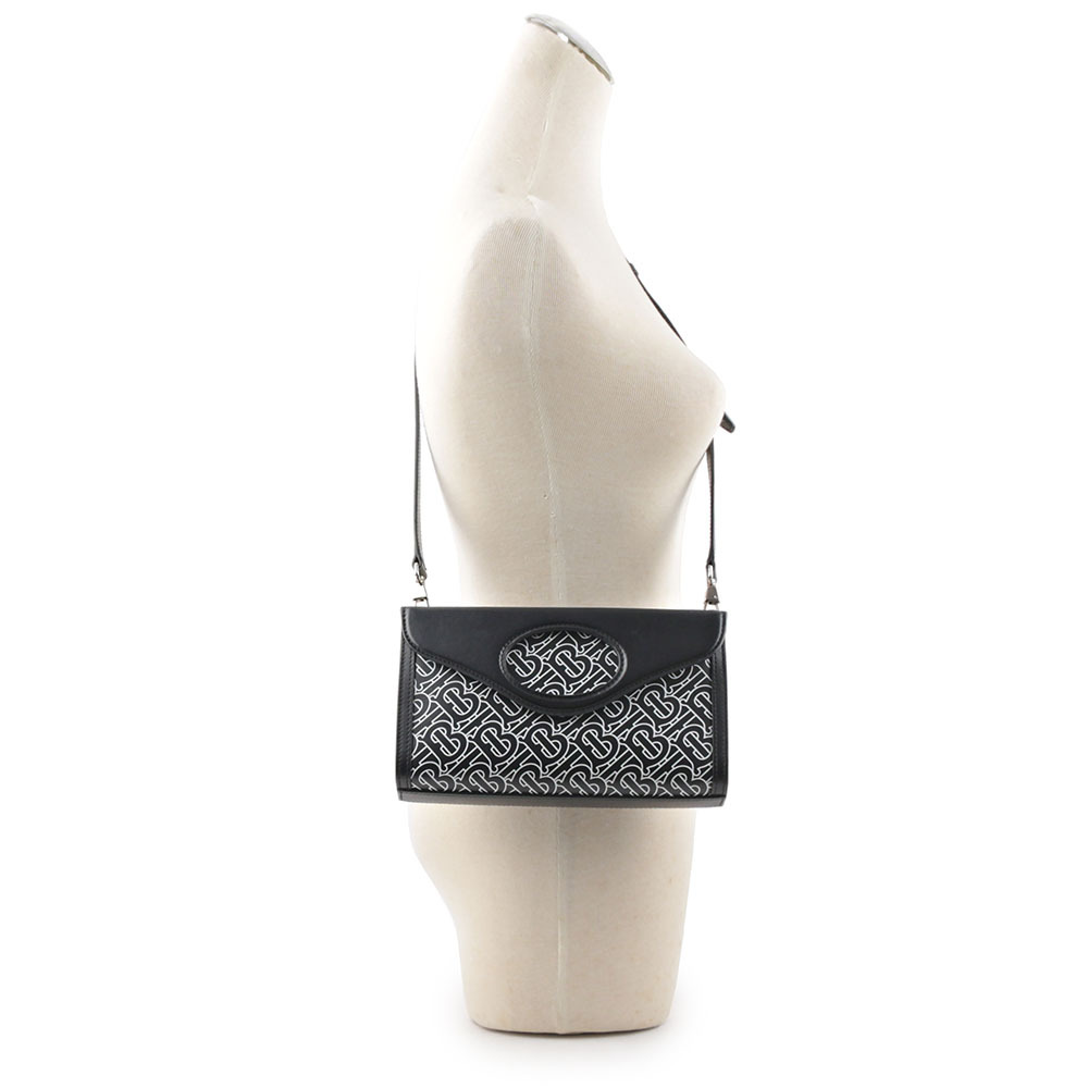 【BURBERRY】Pocket TB 滿版標誌摺疊提把二用包(黑色) 80494371