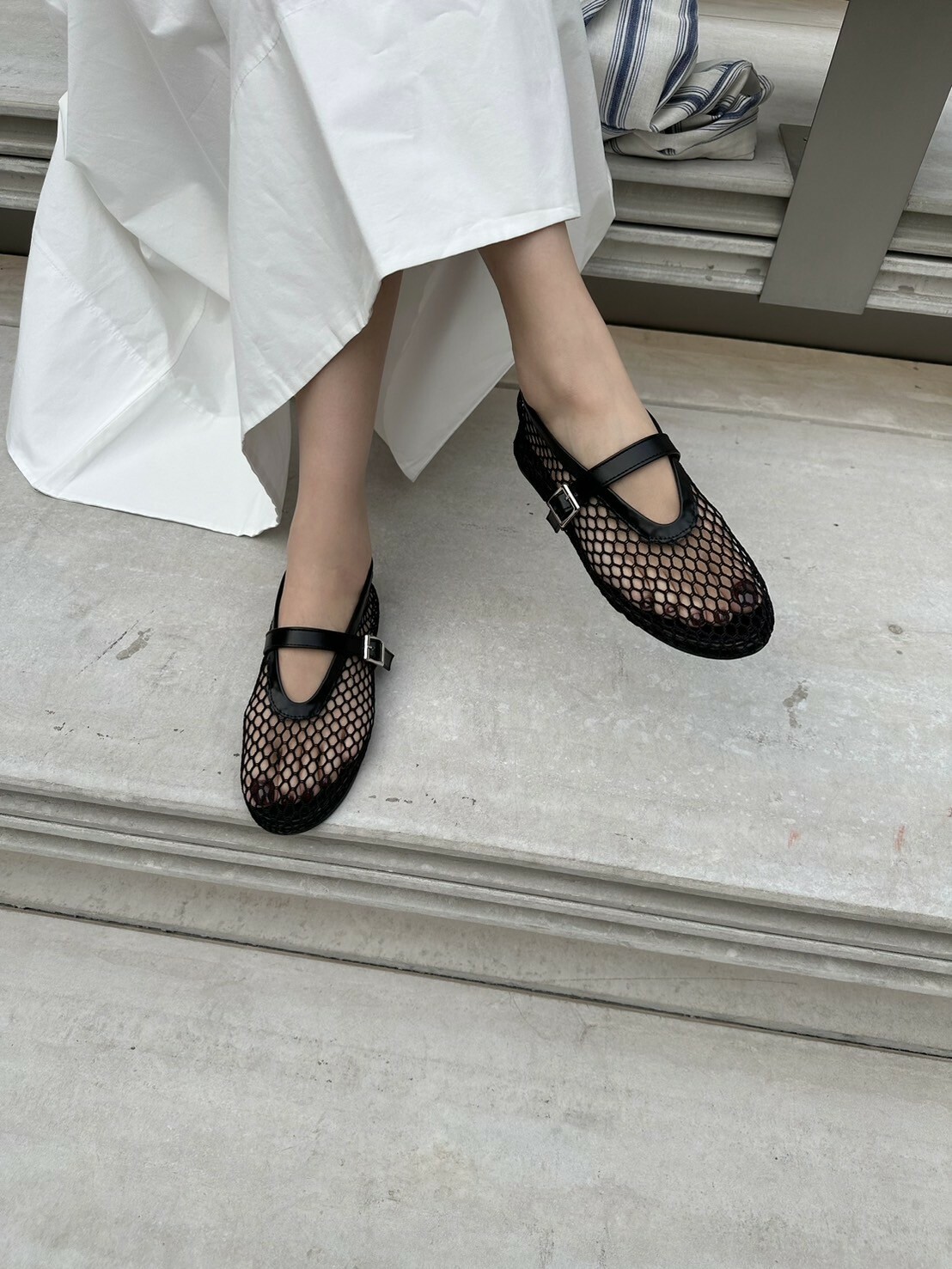 F407 瑪莉珍洞洞鞋 / 2 colors