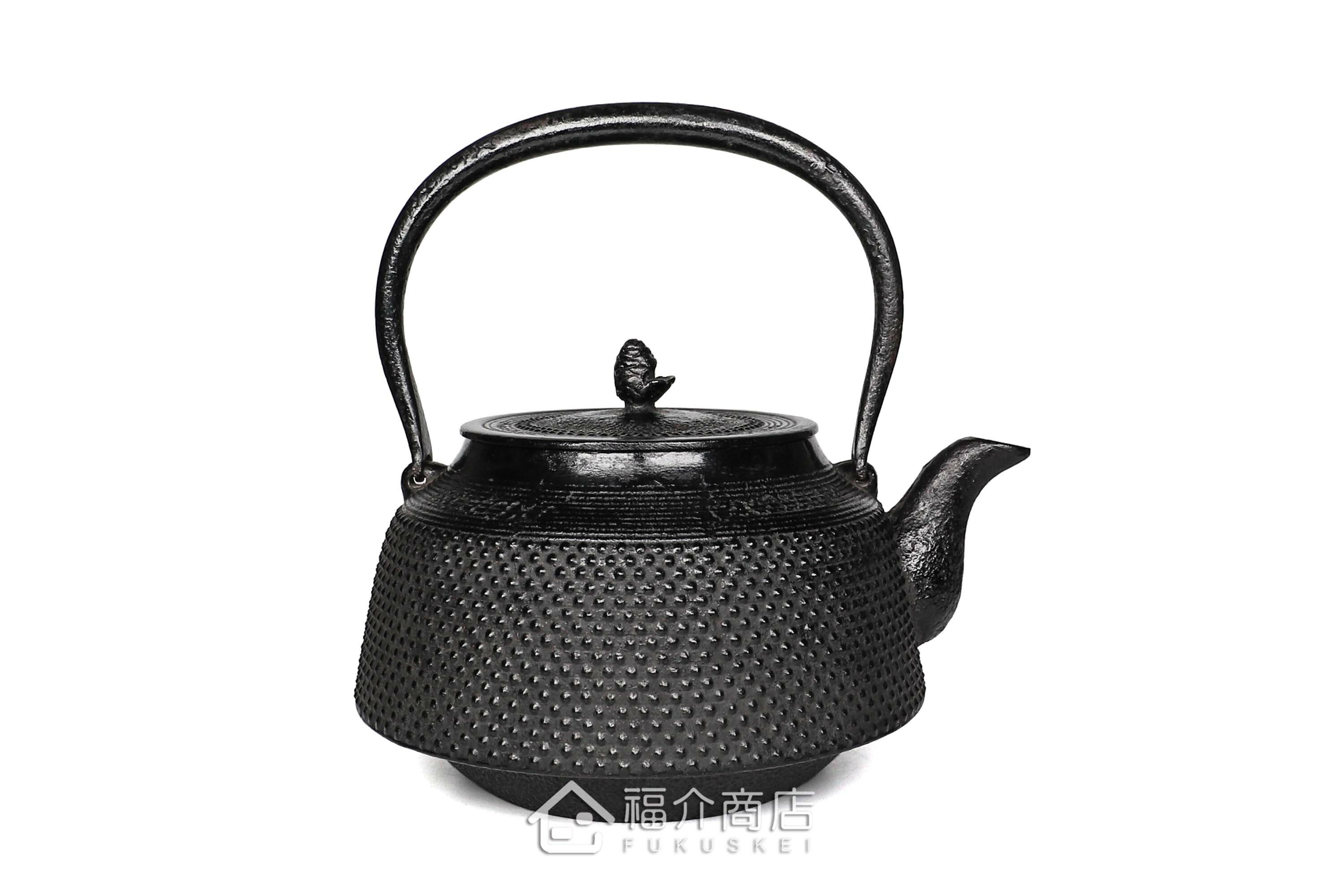 菊池真吾所製作煮水泡茶用的鐵壺,壺身有霰紋飾