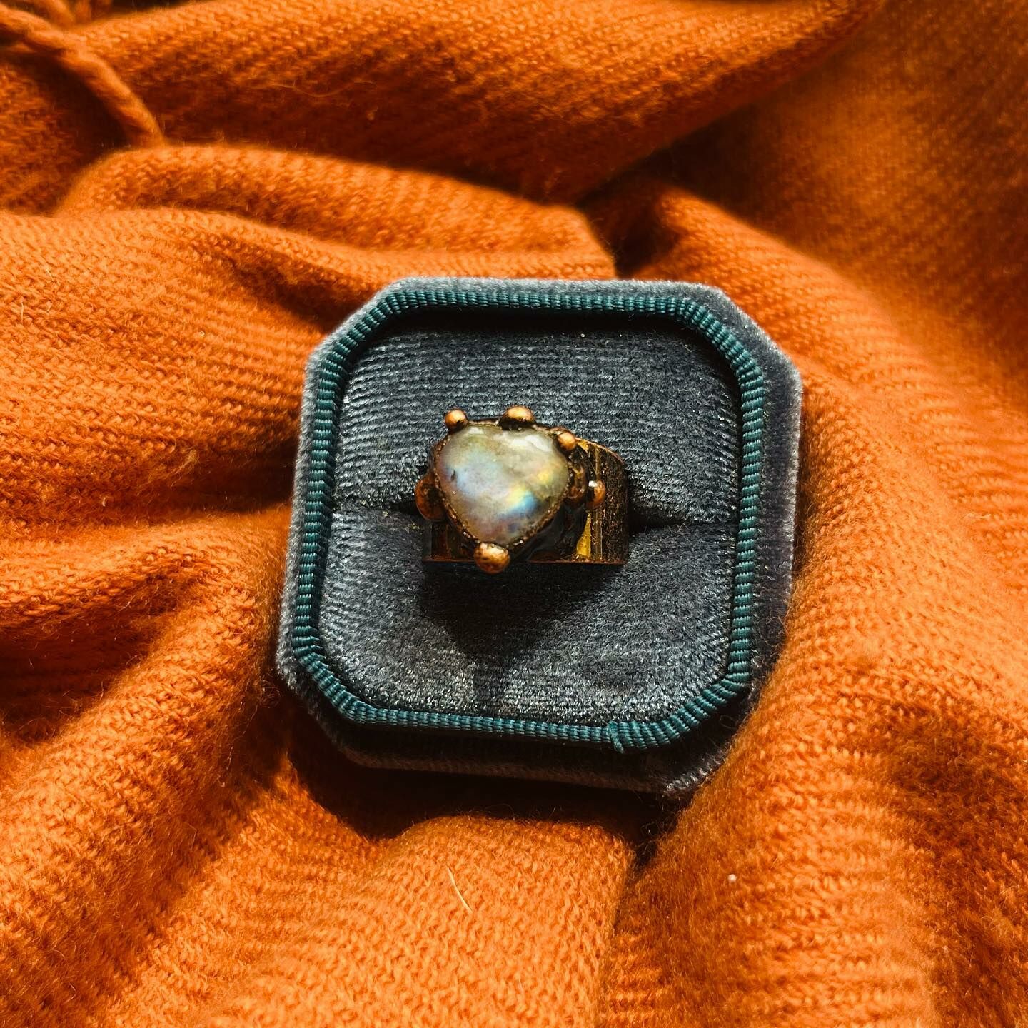 [原石] 拉長石 黃銅戒指