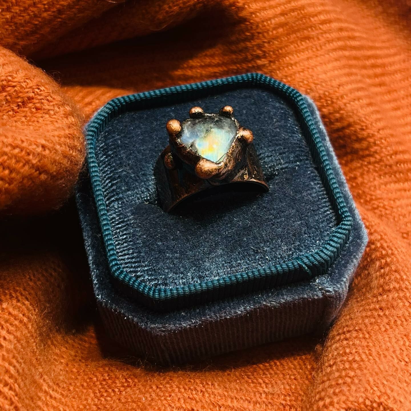 [原石] 拉長石 黃銅戒指