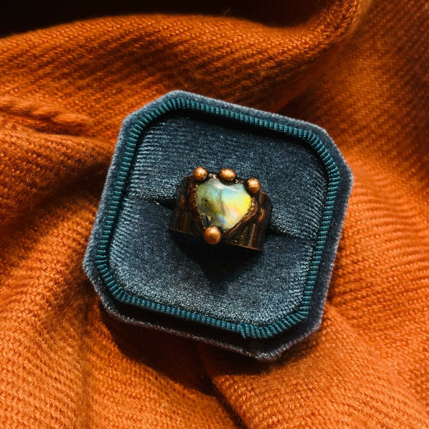 [原石] 拉長石 黃銅戒指