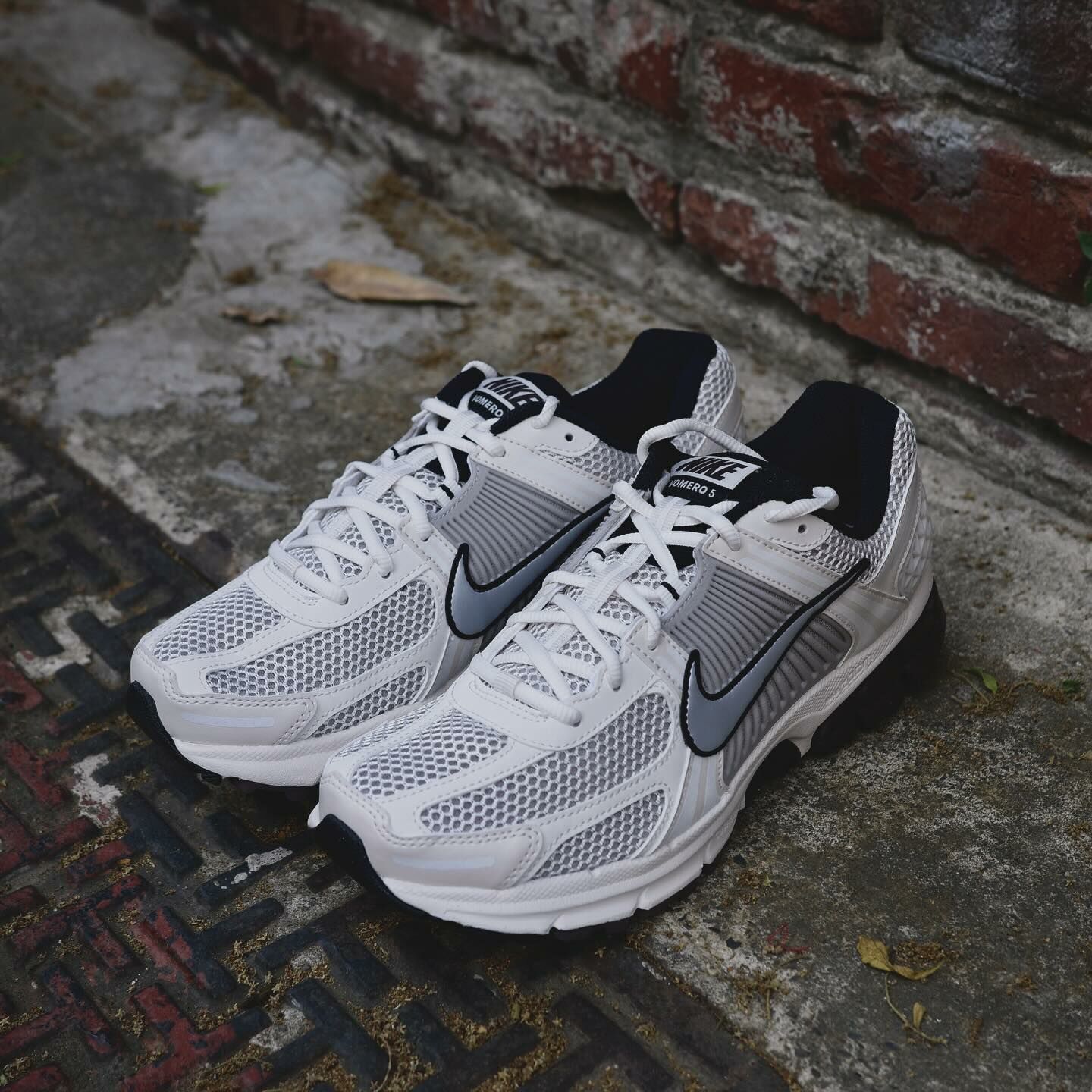 Nike Zoom Vomero 5 “ Phantom “ 香草巧克力 「 FJ2028-001 」 女鞋