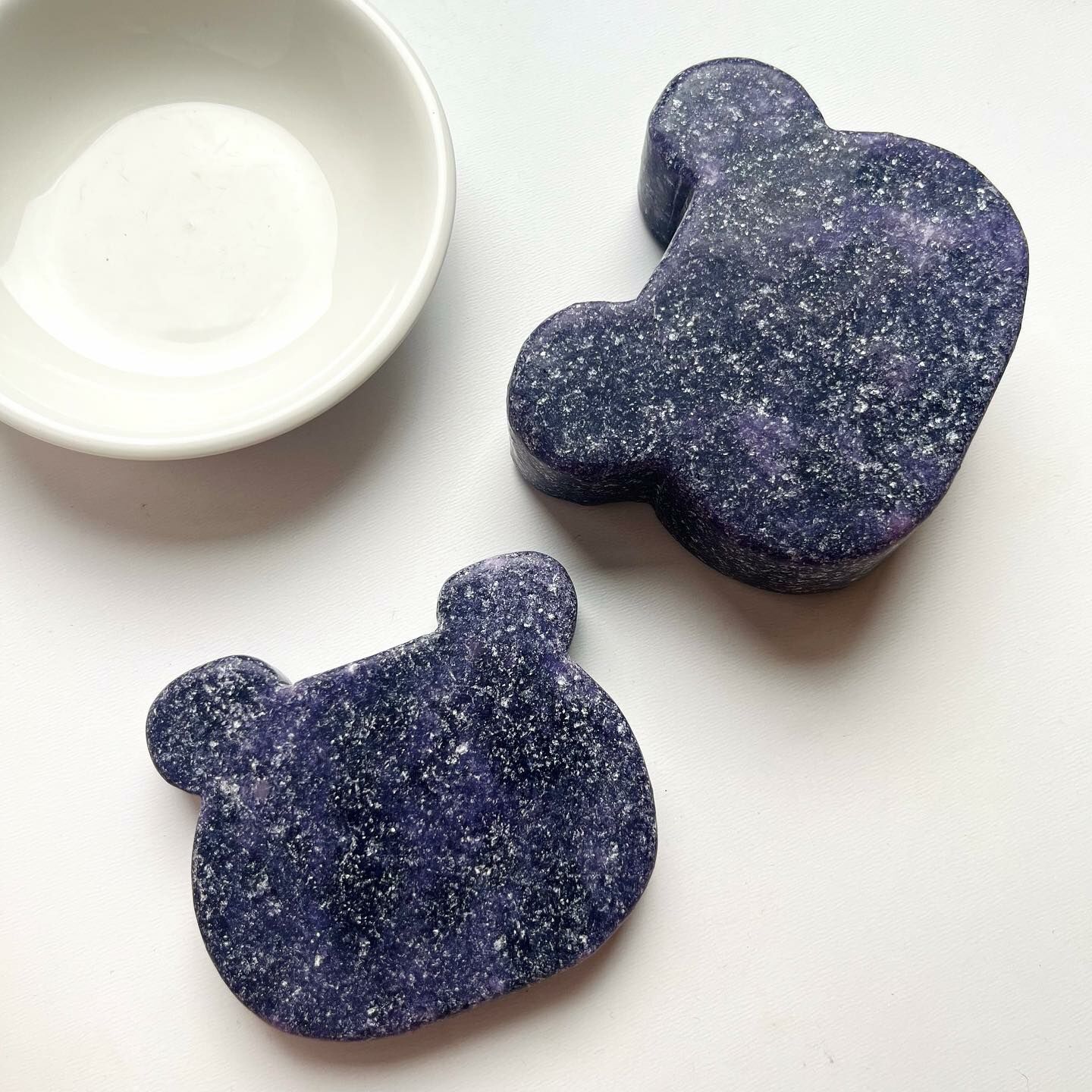 [原石] 紫雲母 熊造型擺件