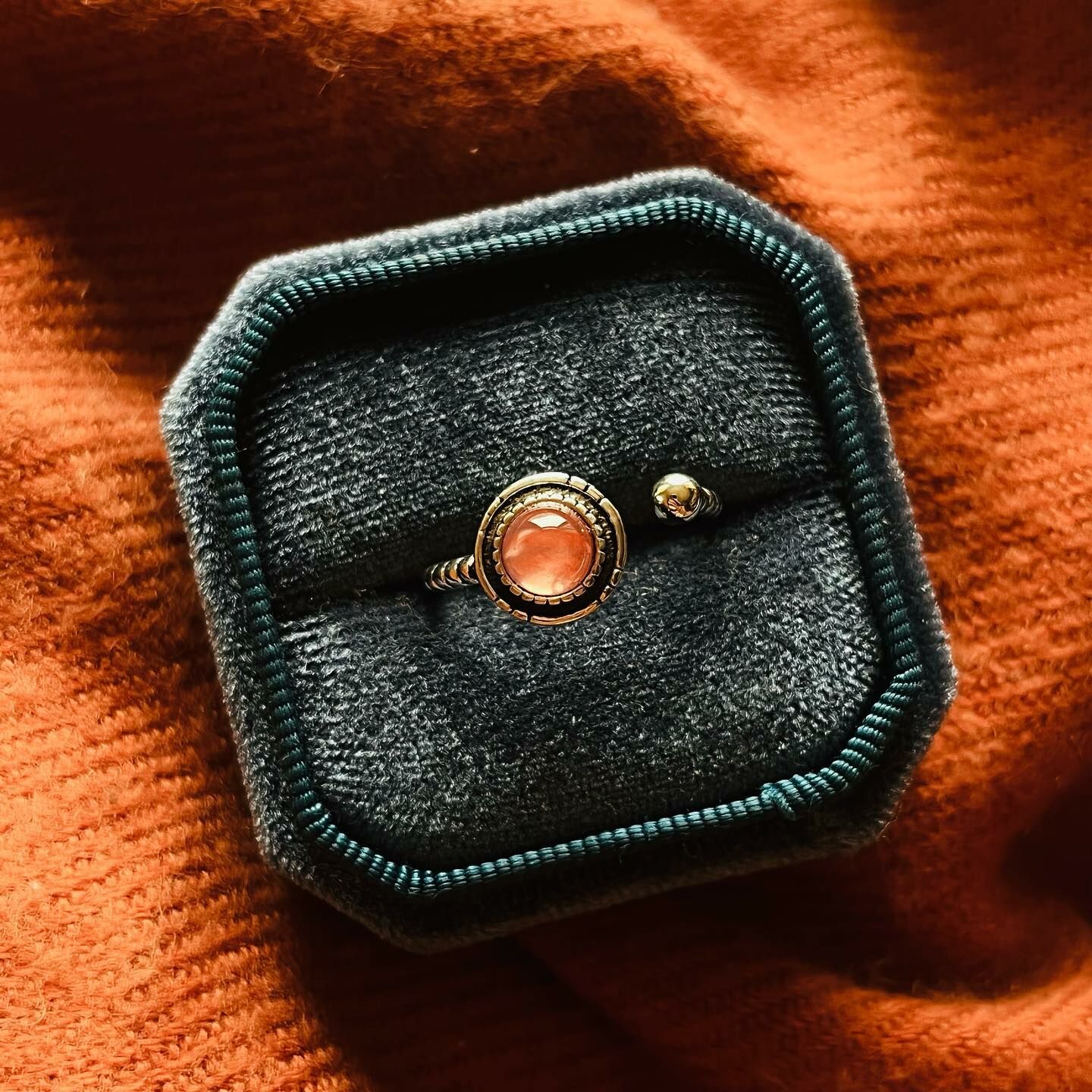 [原石] 紅兔毛 水晶戒指