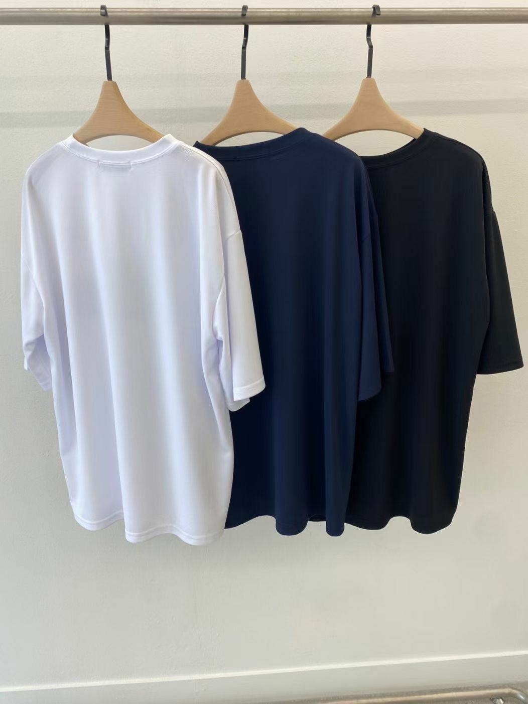 英文字圖案短袖Tee And More-027T