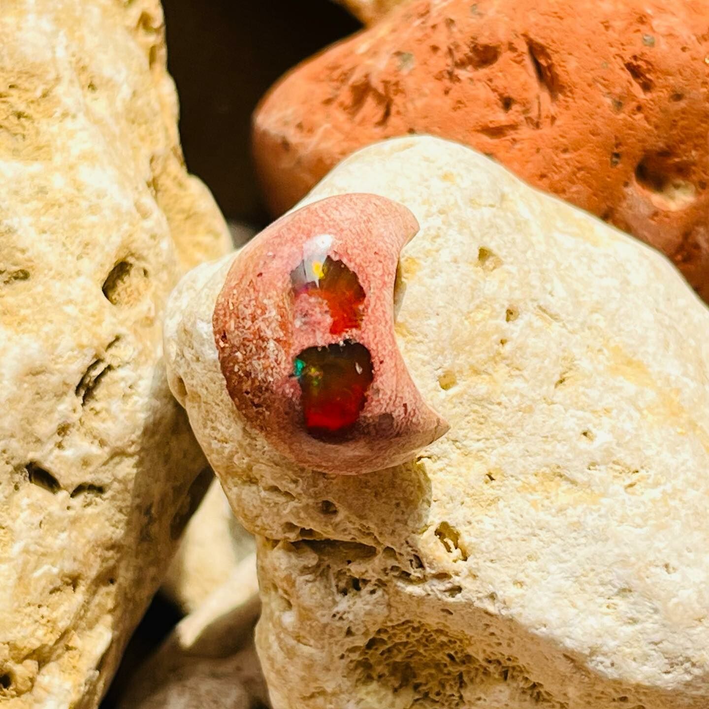 [原石] 墨西哥火蛋白石