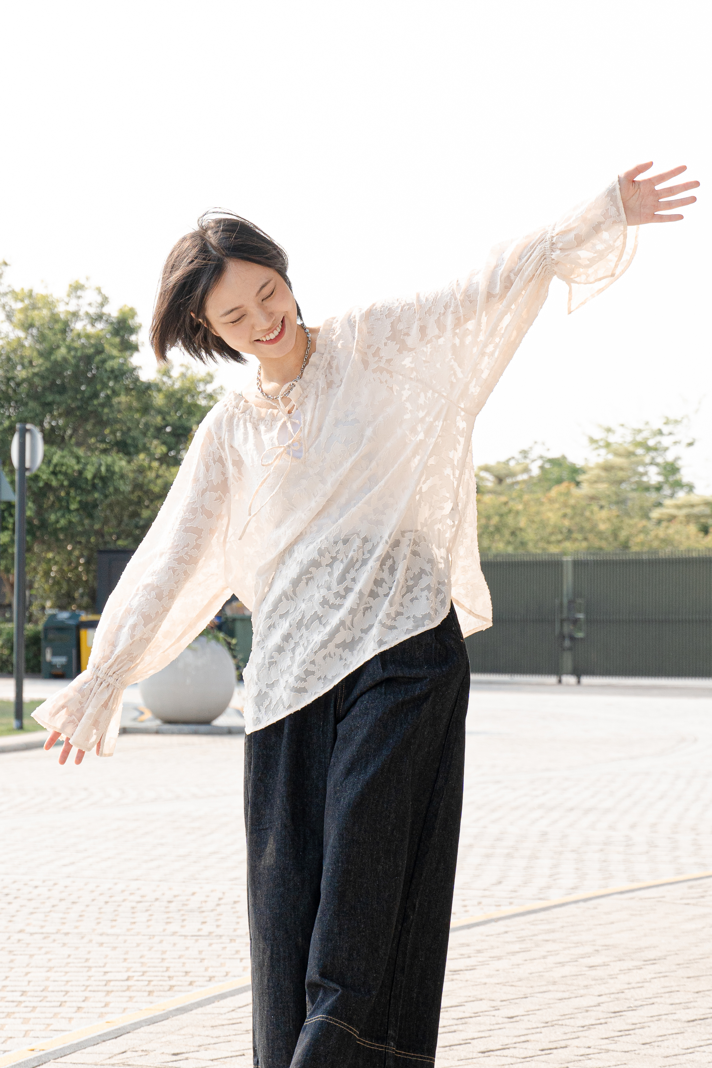 10112 | 輕透感～立體花紋外搭上衣