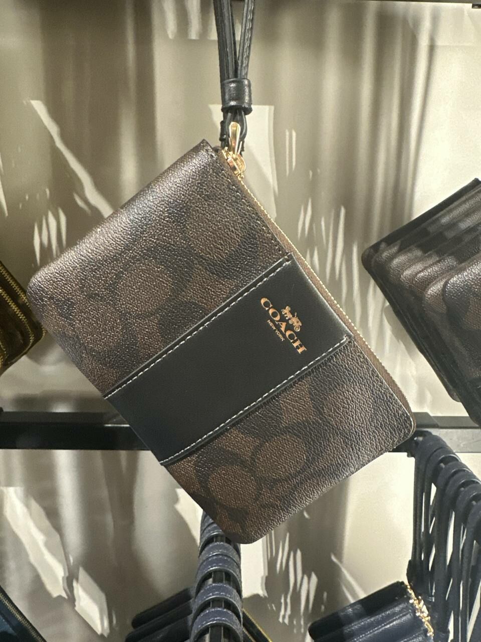 [S] COACH CS602 SIGNATURE PVC LEATHER CORNER ZIP,IM/BROWN/BLACK,, 196395280407 (SCO738)