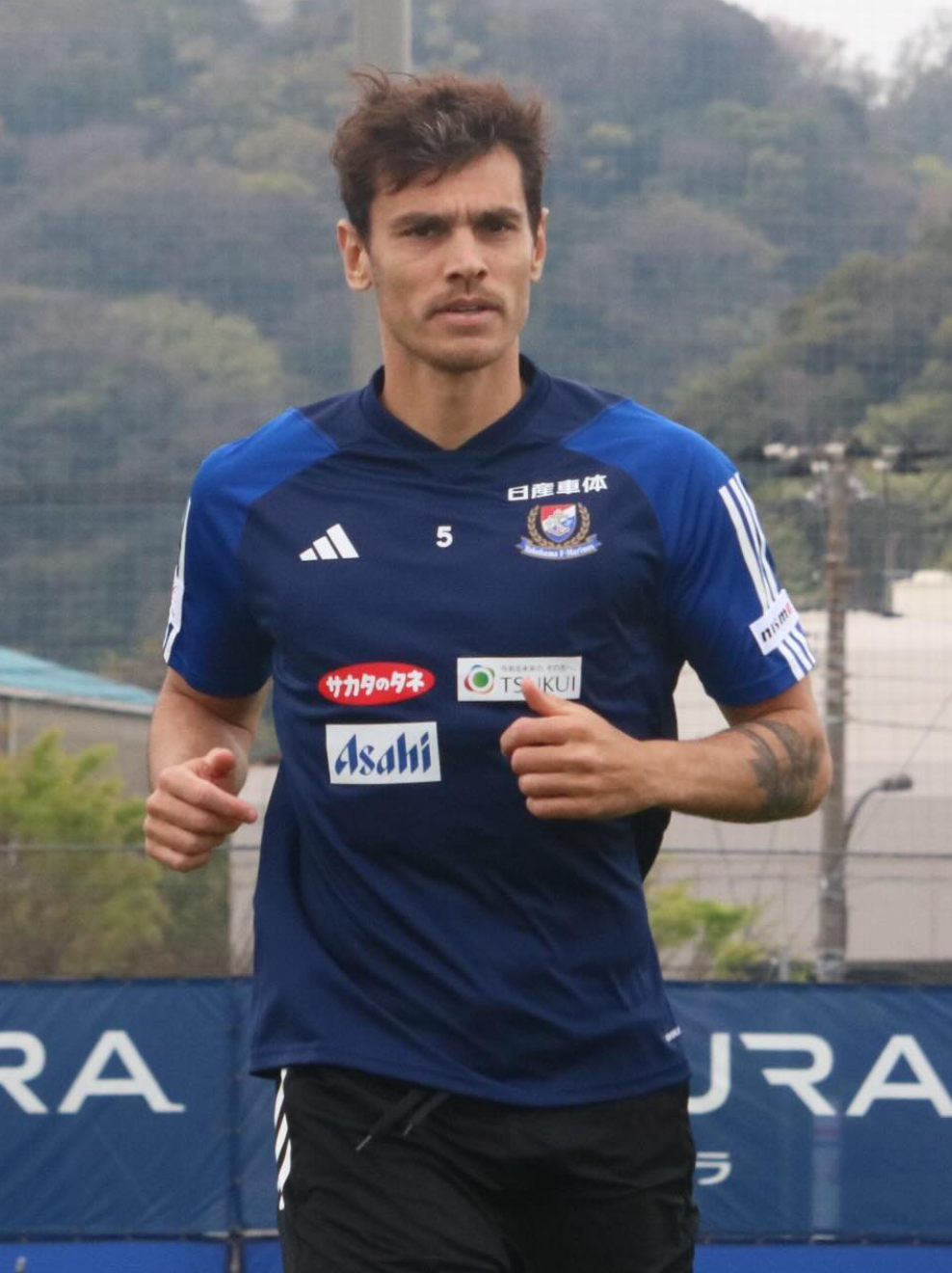 橫濱水手 2024 訓練球衣