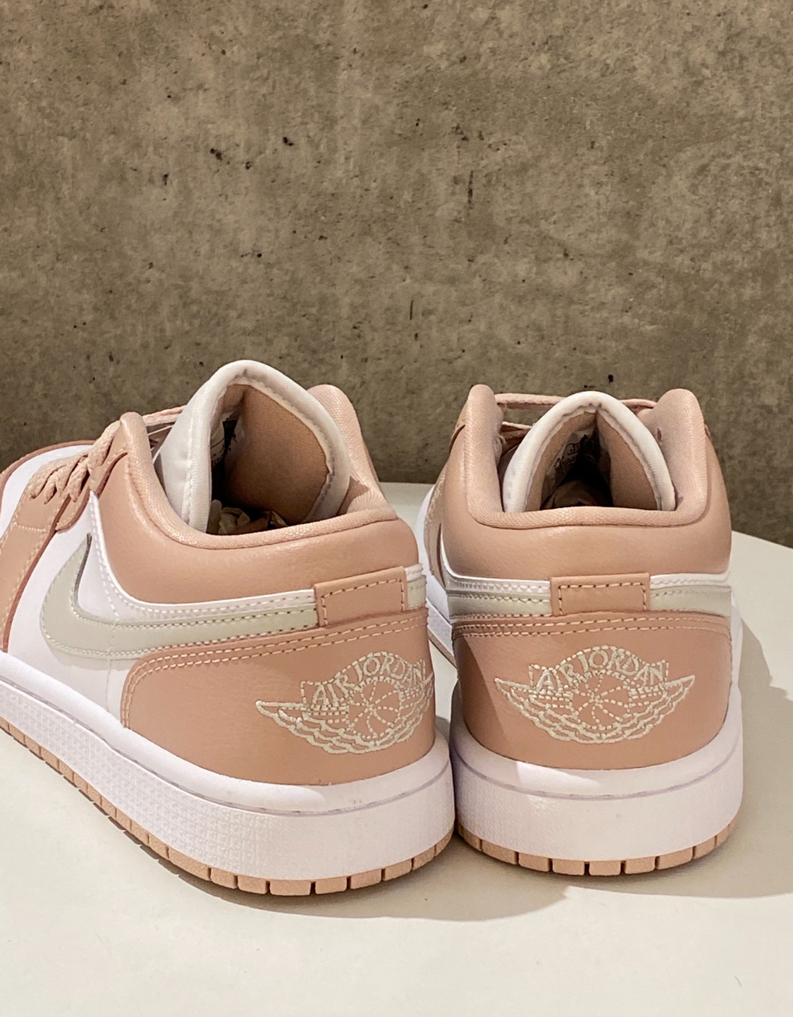 【Focus Store】現貨秒發Nike Wmns Air Jordan 1 Low 'Particle