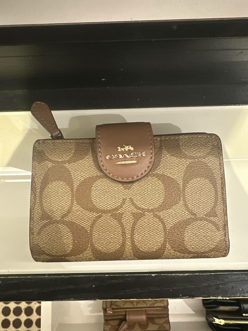 [S] COACH C0082 SIGNATURE MEDIUM CORNER ZIP,IM/KHAKI/SADDLE 2, 195031163630 (SCO740)