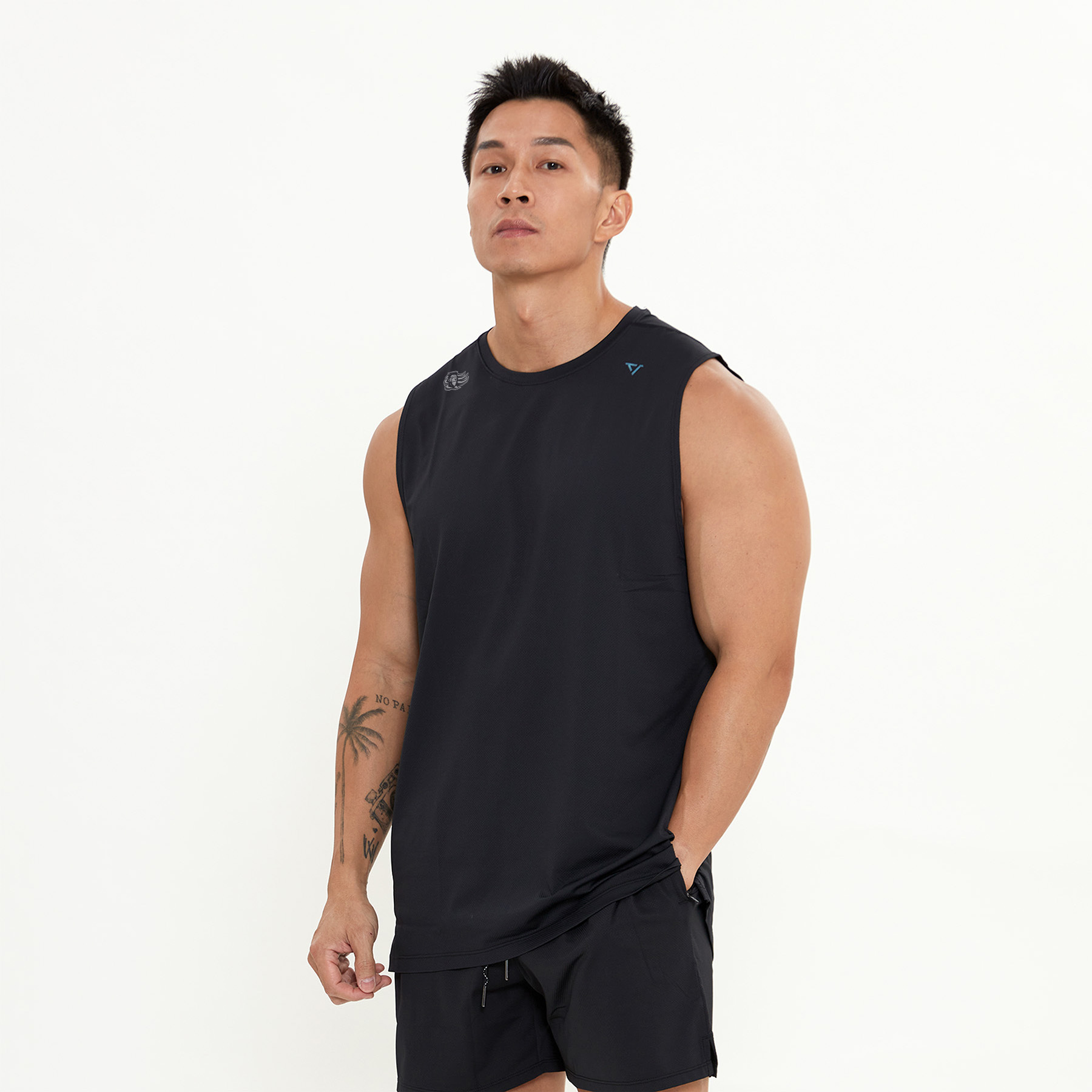 23-24 LN x VERVE ArmorLite® 抗菌訓練肌肉背心｜礦石黑