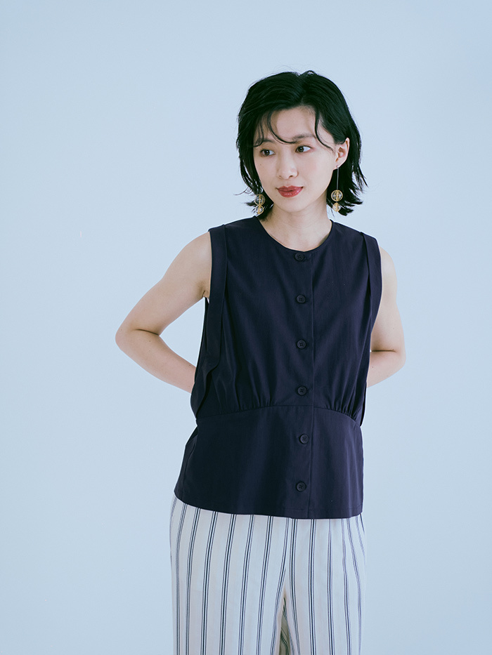 銀河少年剪接挖口上衣-明天