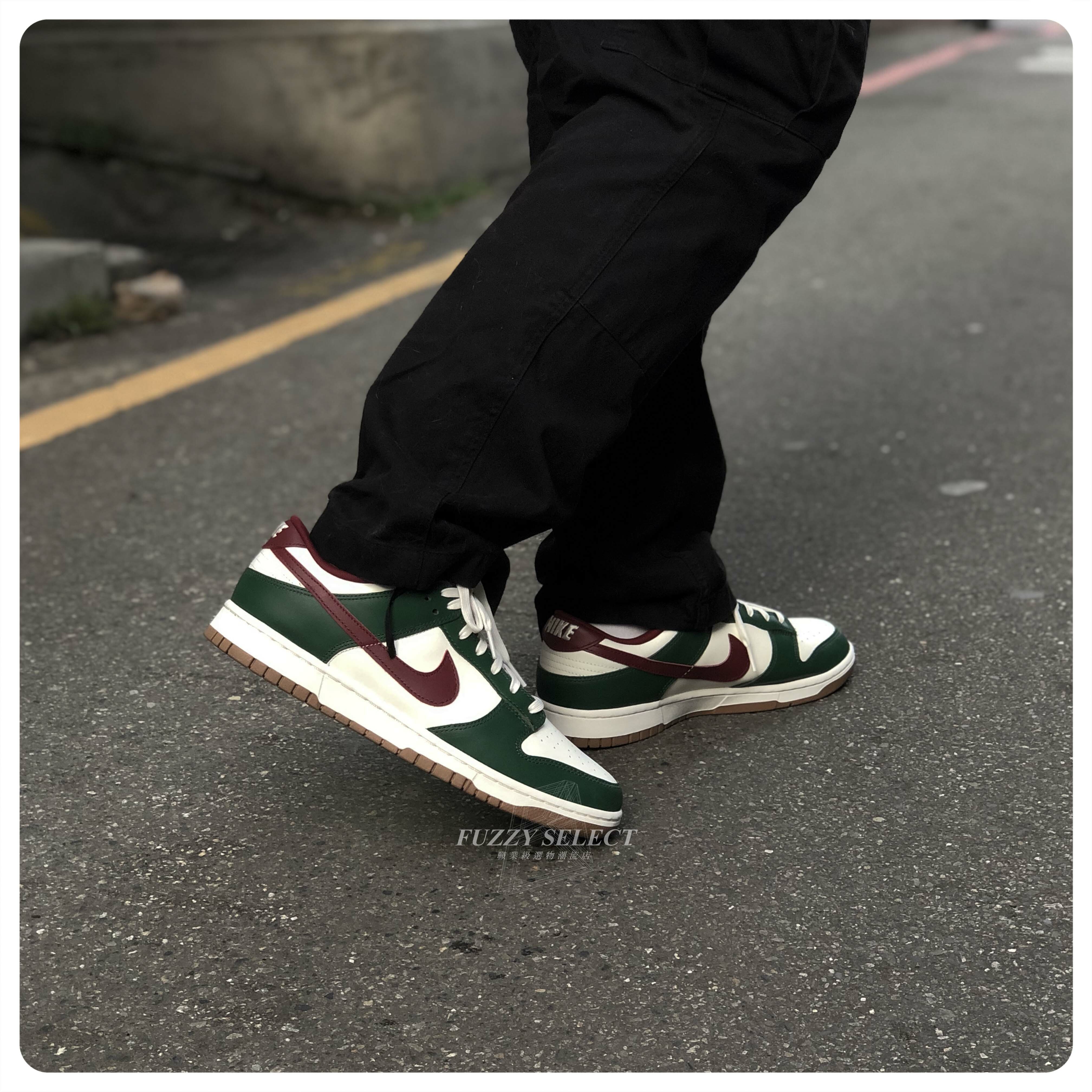 【逢甲 FUZZY】Nike Dunk Low "Gorge Green/Team Red" 聖誕樹 FB7160-161