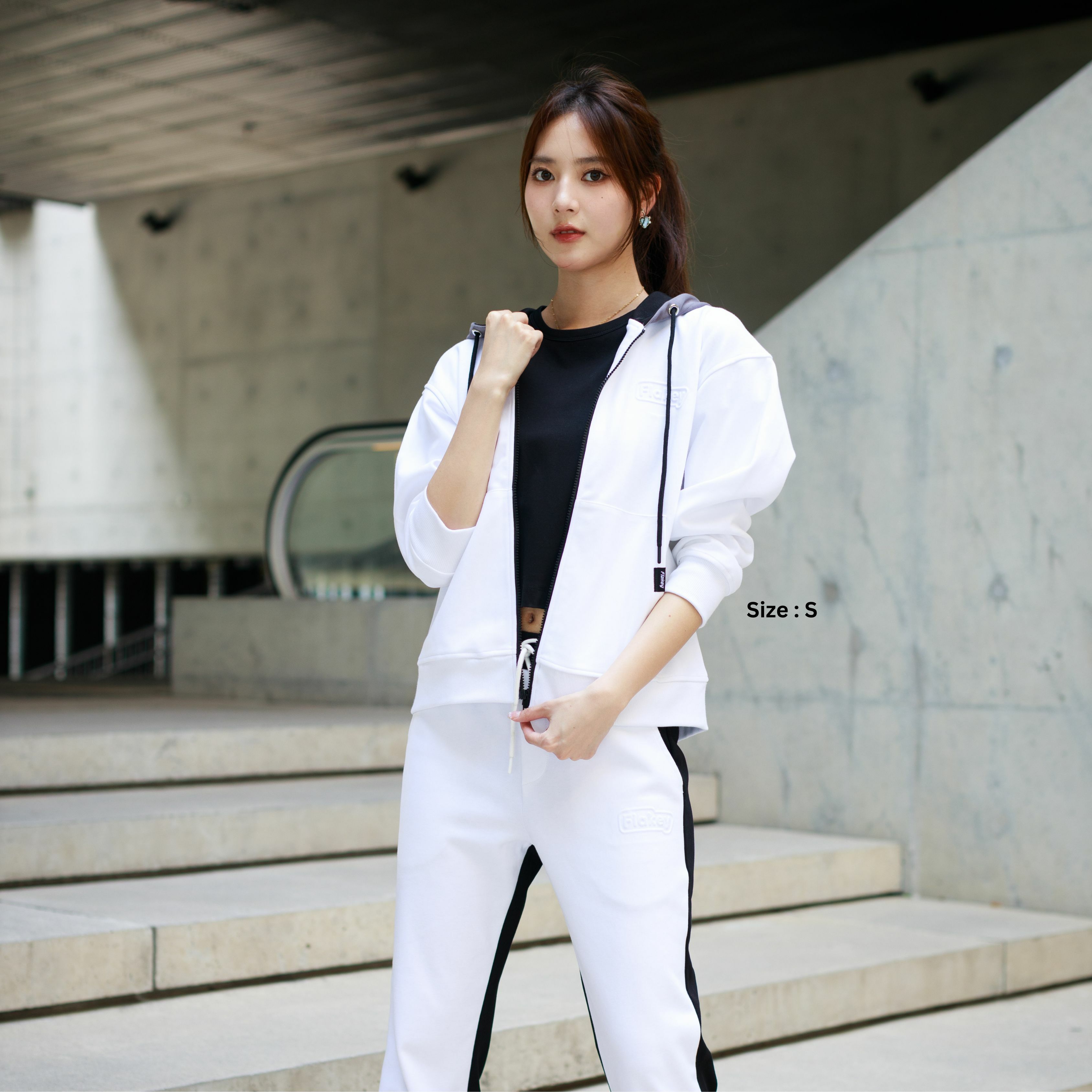 FLAKEY ACTIVE BLOCKING Unisex 運動外套(白)