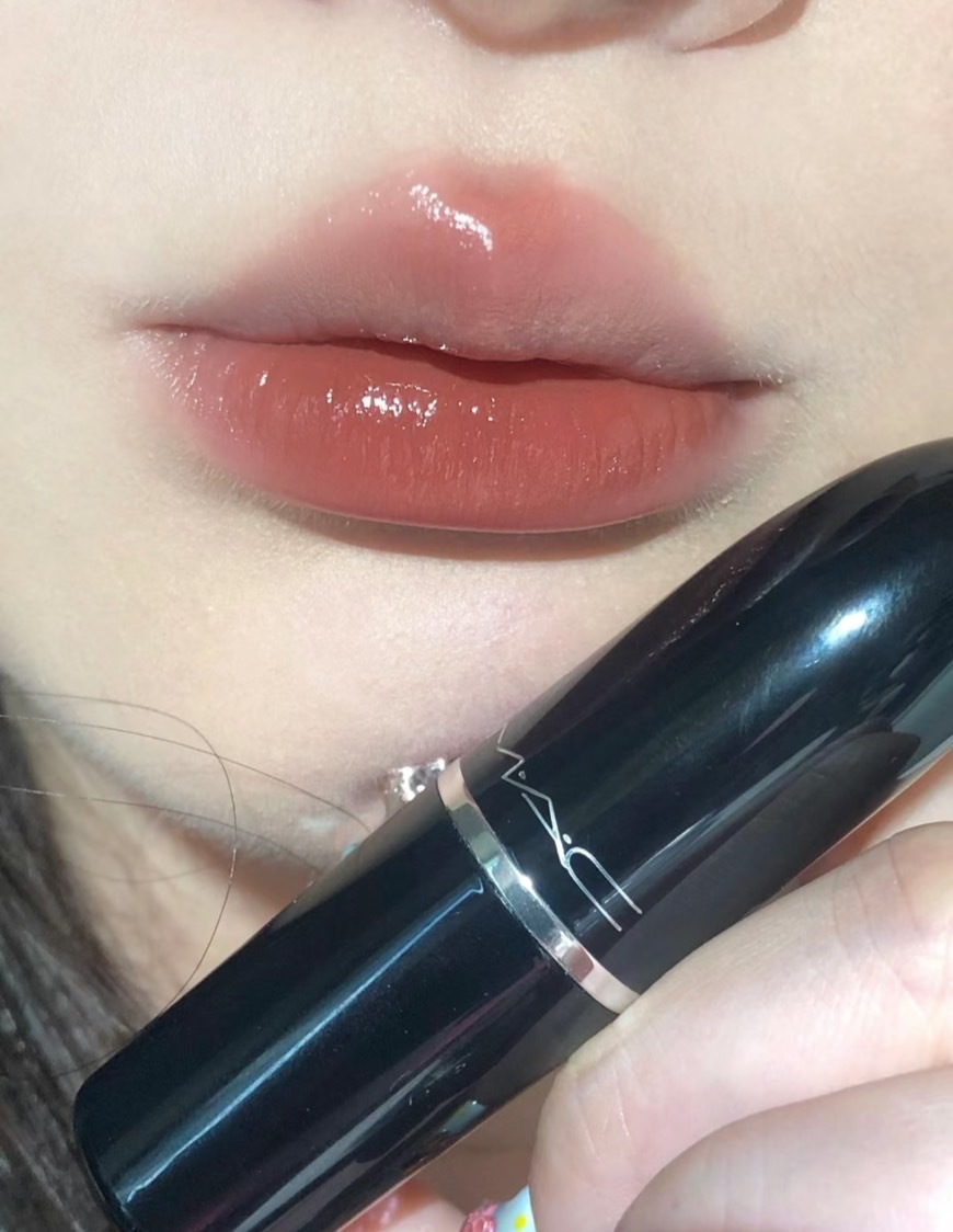 MAC 水漾唇膏
