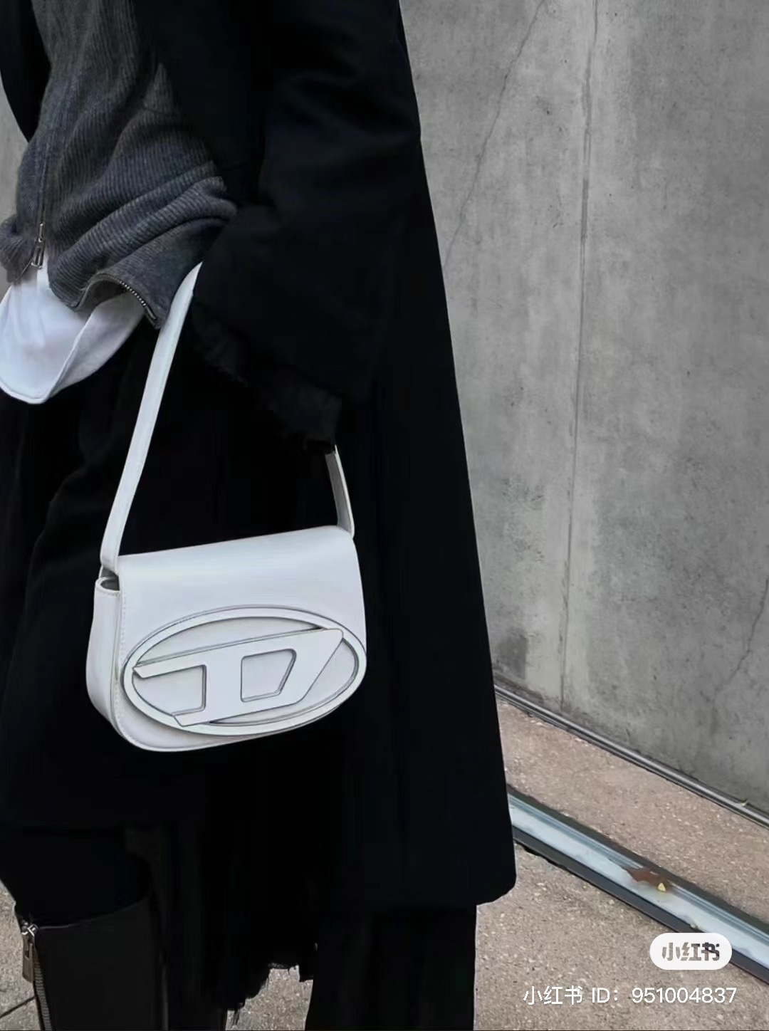 Diesel 白色手袋 -M