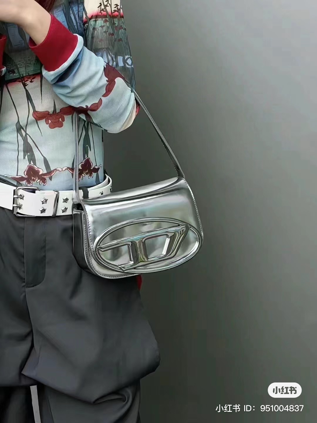 Diesel 銀色手袋 -M