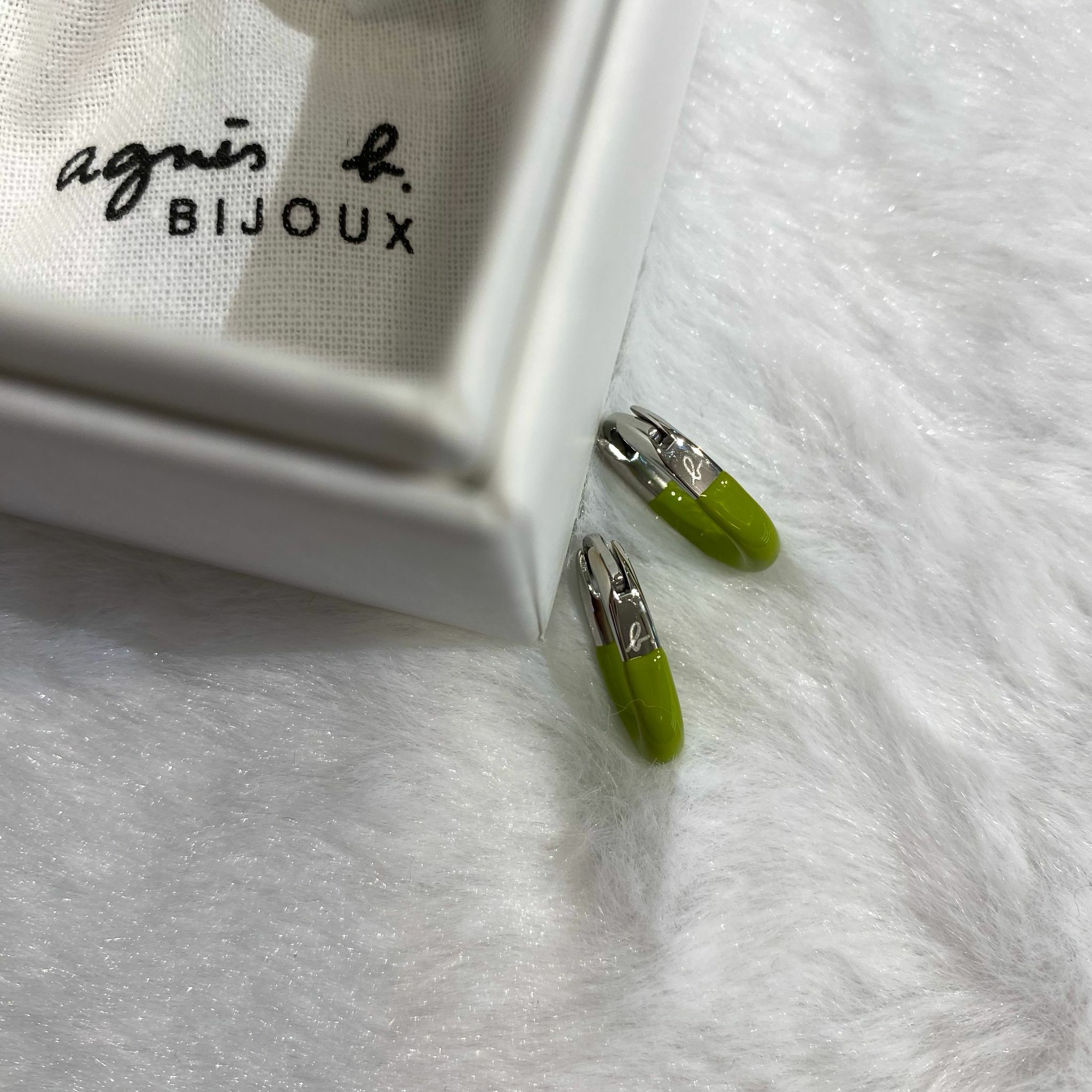 Agnes b 拼色圈耳環