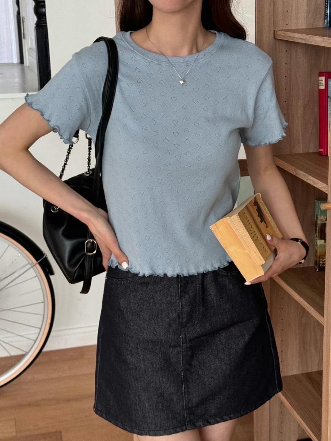 【優惠現貨】韓國愛心暗花彈性上衣（4色）