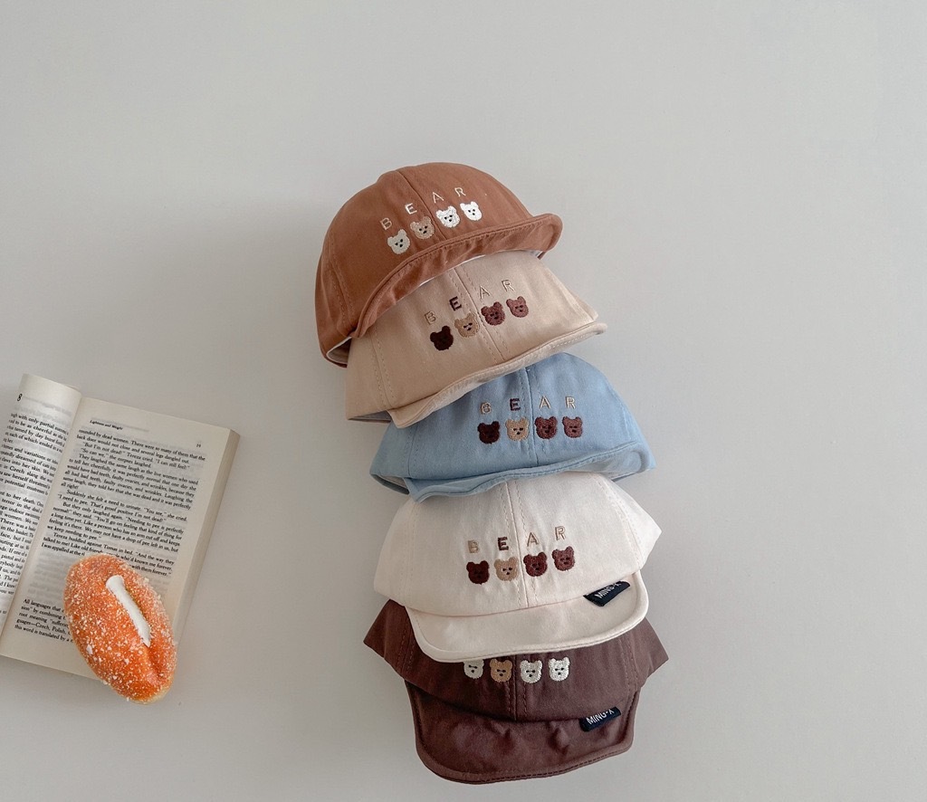 刺繡四隻小熊帽