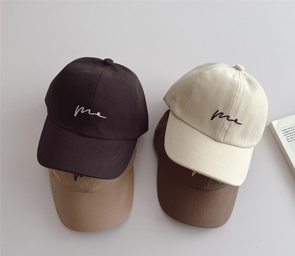 簡約英字棒球帽