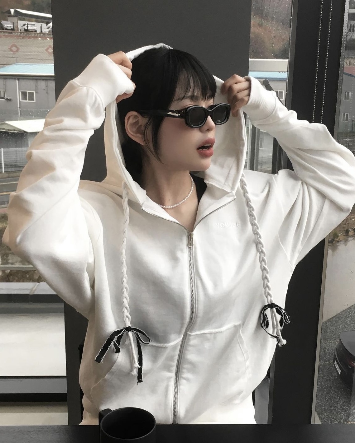 YOUHEE) SAKURA同款! RIBBON DETAIL HOOD ZIP-UP | 2color