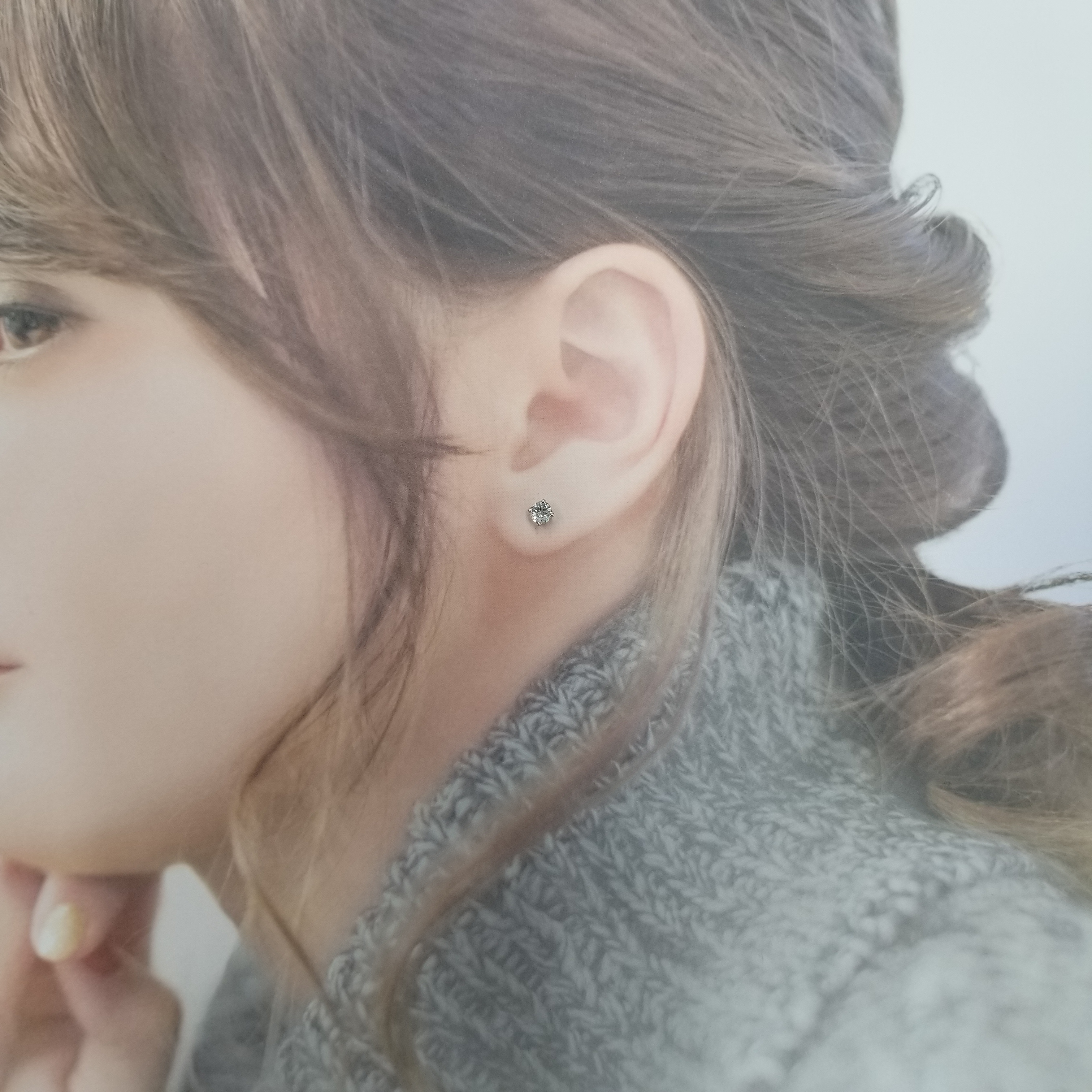 全新18K白金【主石55份鑽石】4爪耳環