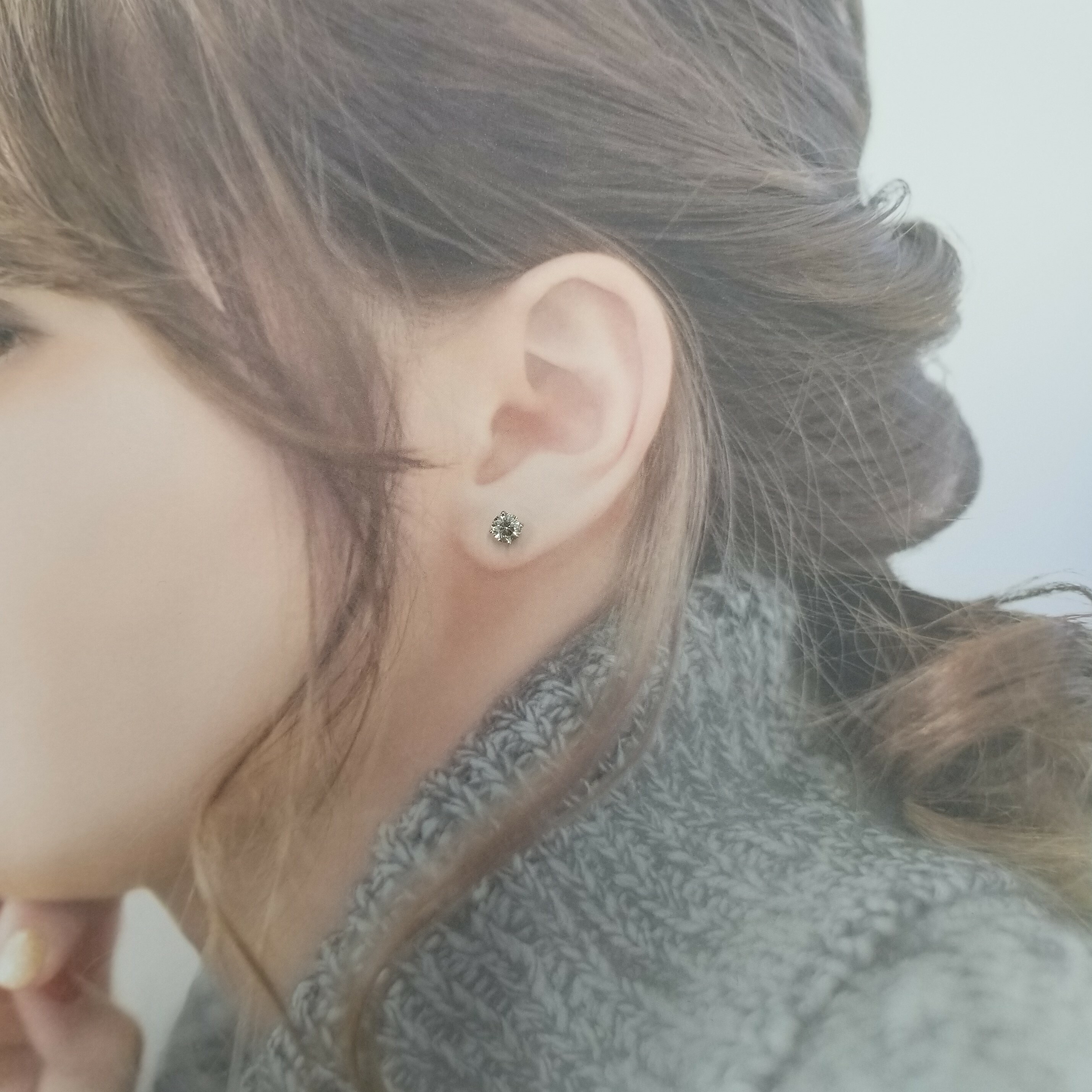 全新18K白金【主石1卡17份鑽石】4爪耳環